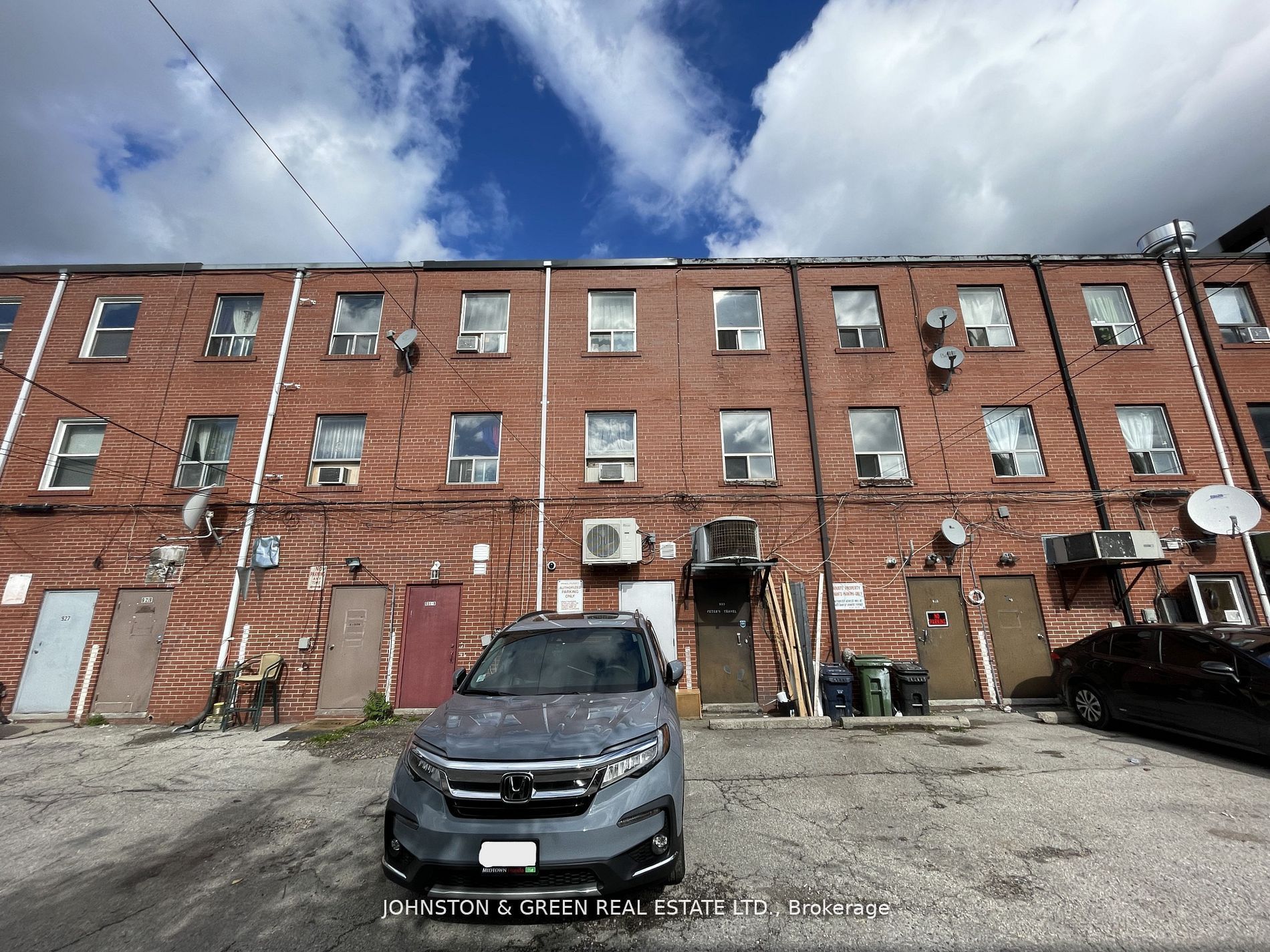 931 Danforth Avenue Property Photo 19