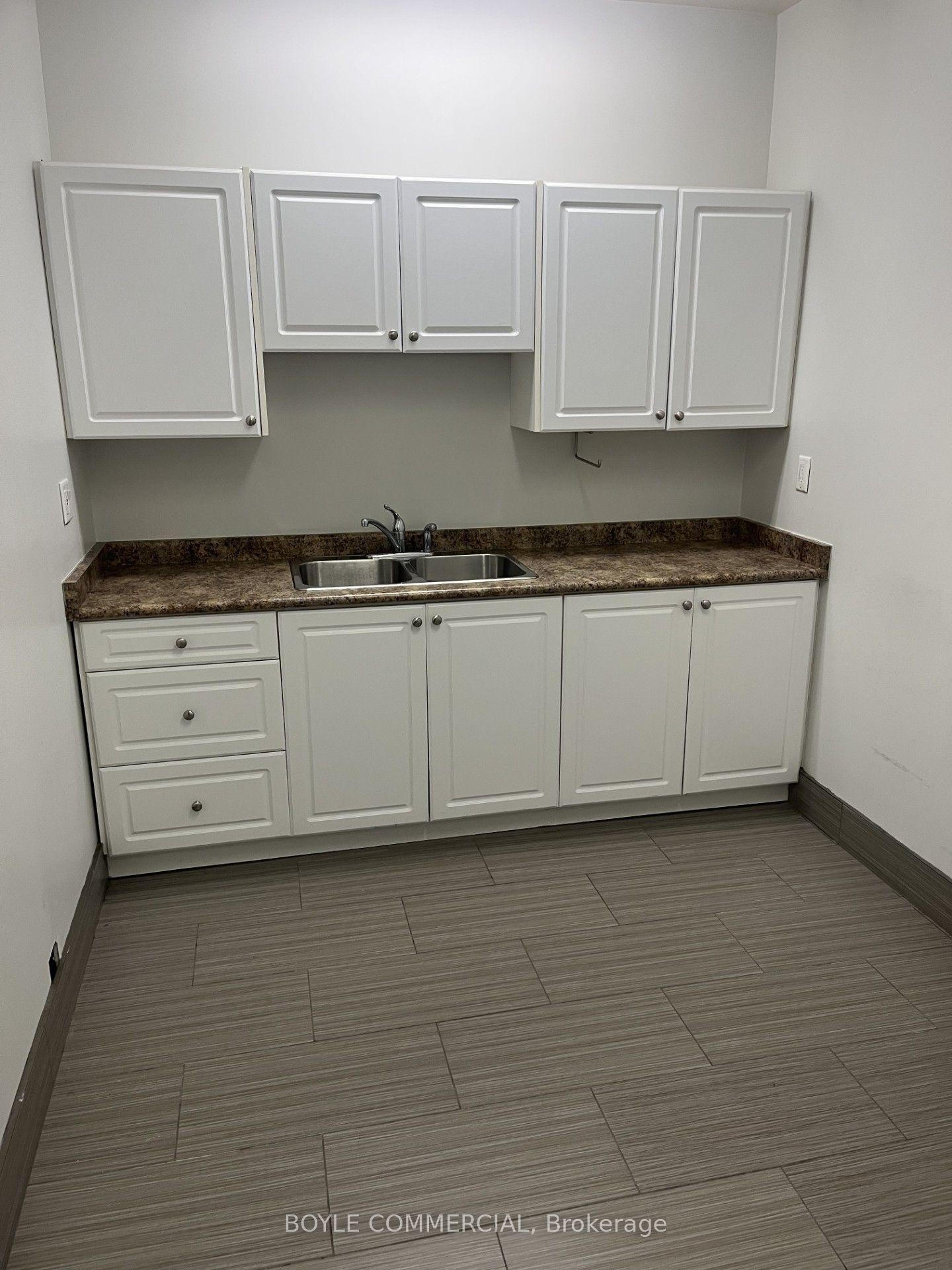 19 Waterman Avenue 211 Property Photo 13