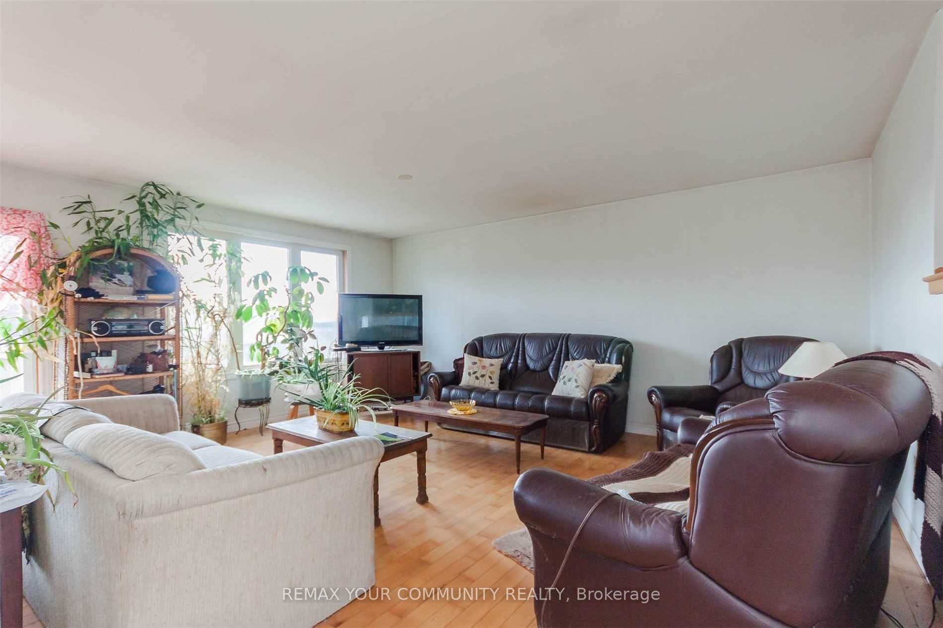2571 Solina Road Property Photo 21