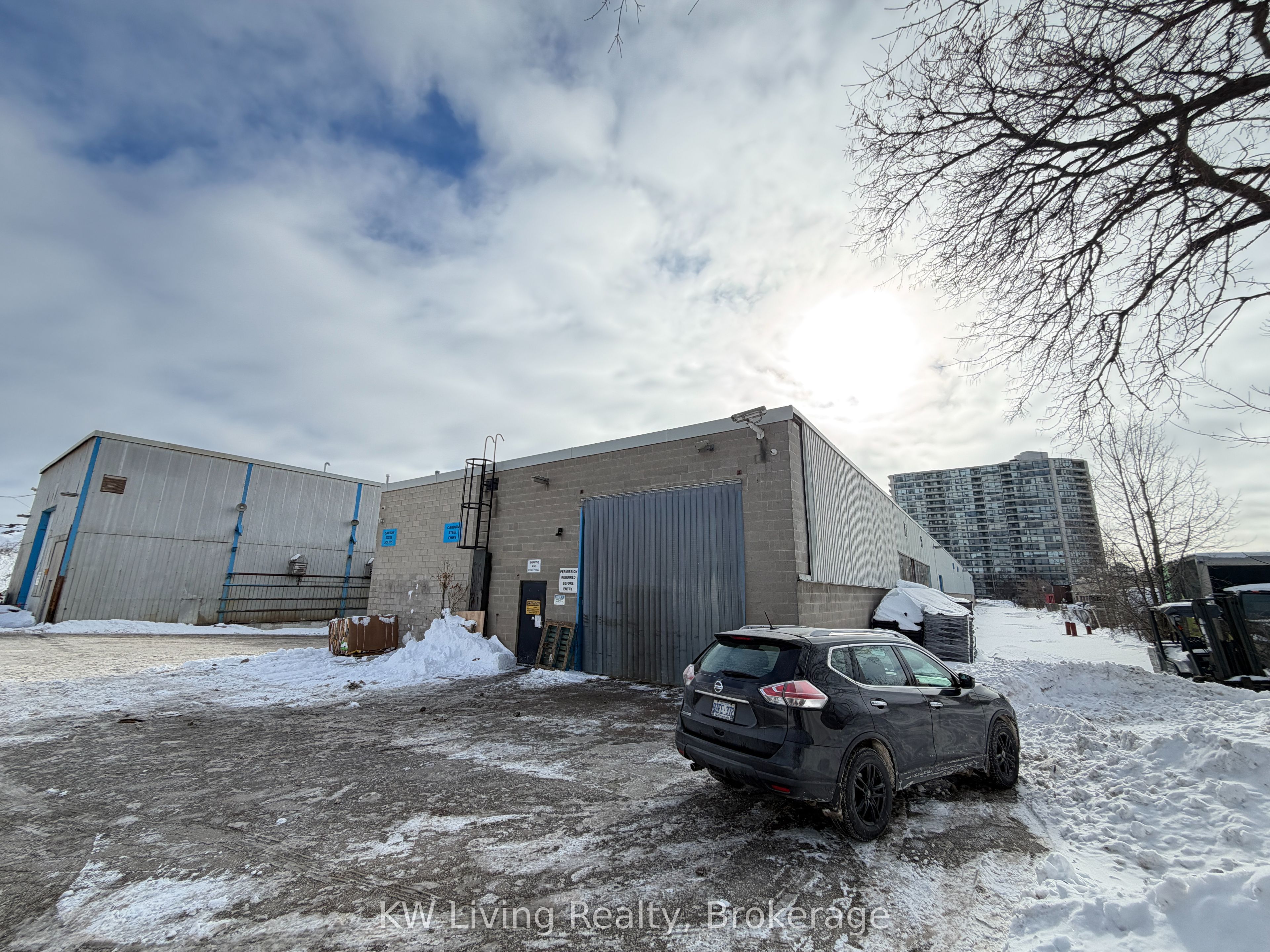 4750 Sheppard Avenue E Property Photo 4