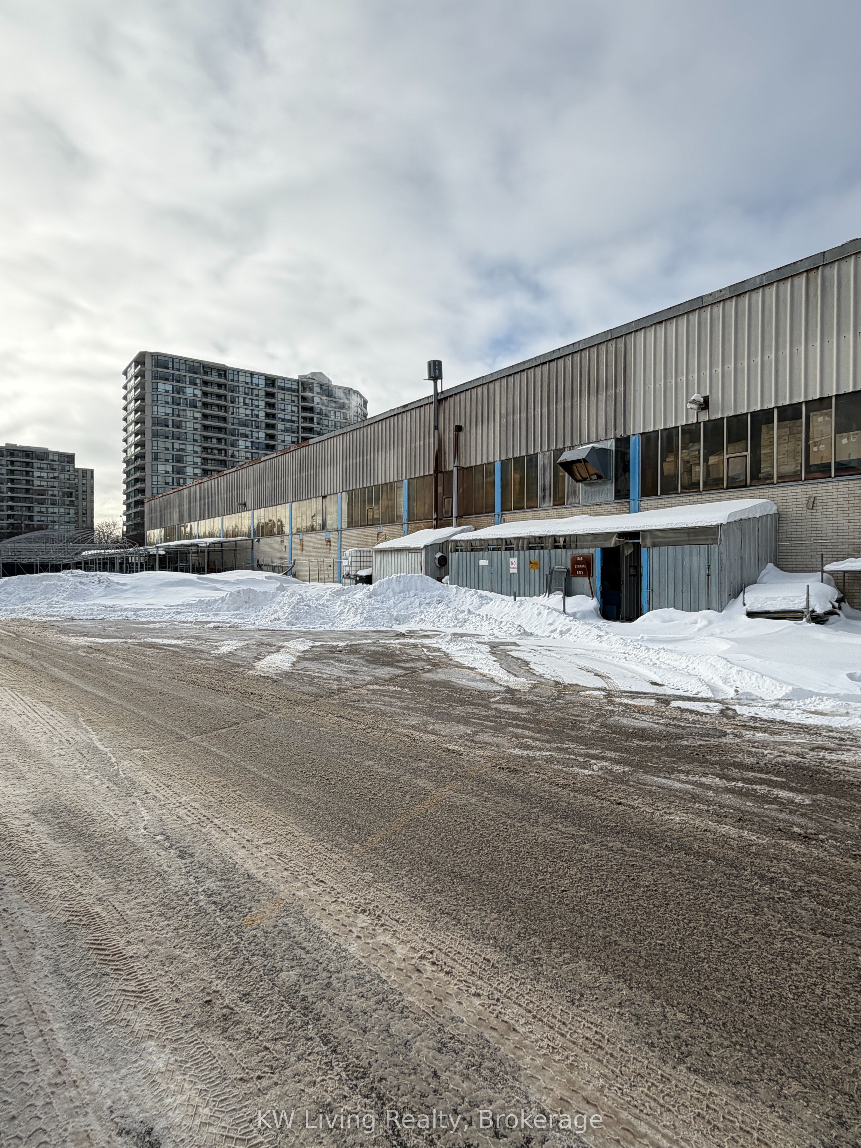4750 Sheppard Avenue E Property Photo 6