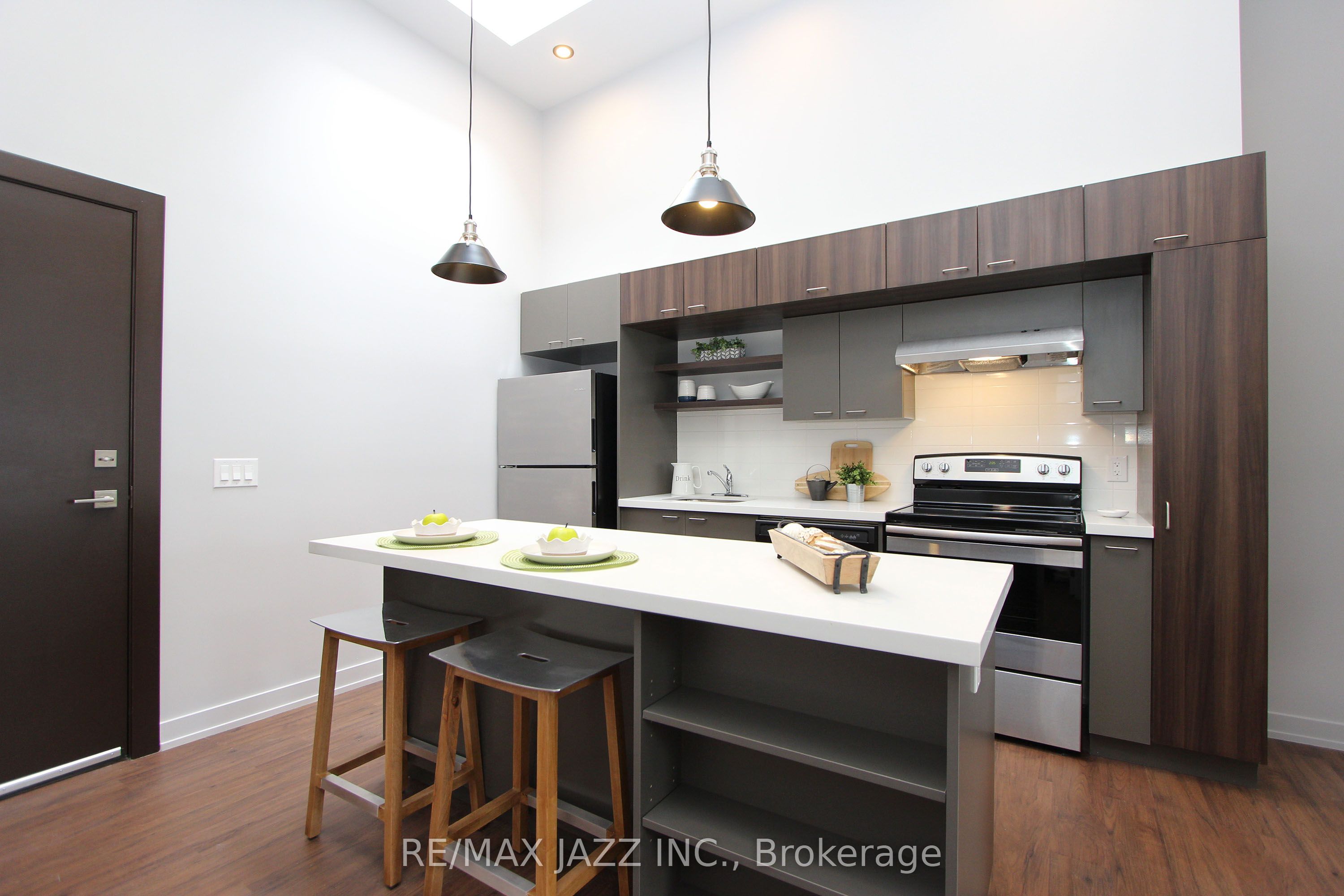 14 1/2 King Street E 307 Property Photo 6