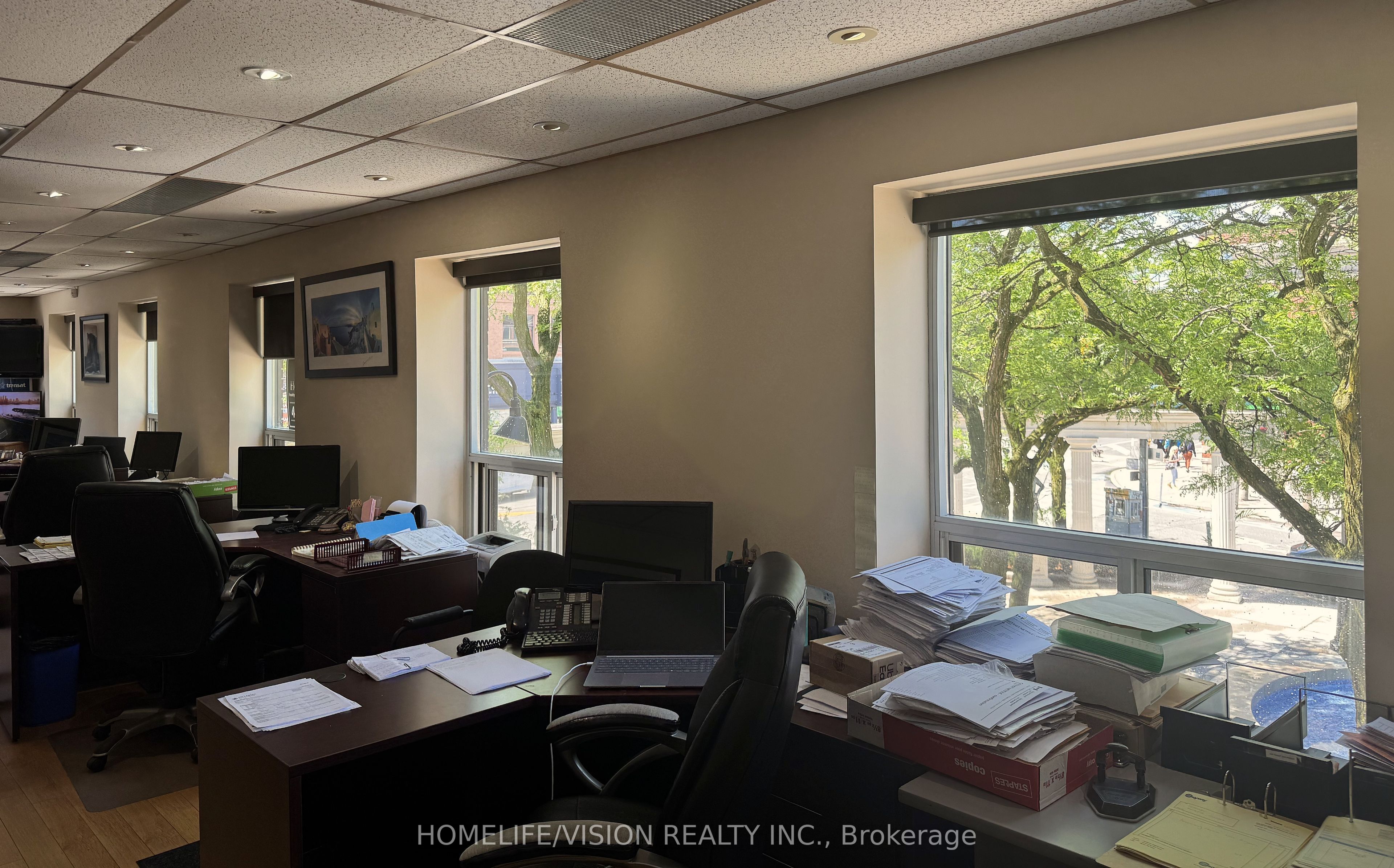 484 Danforth Avenue N 2nd Floor Property Photo 6
