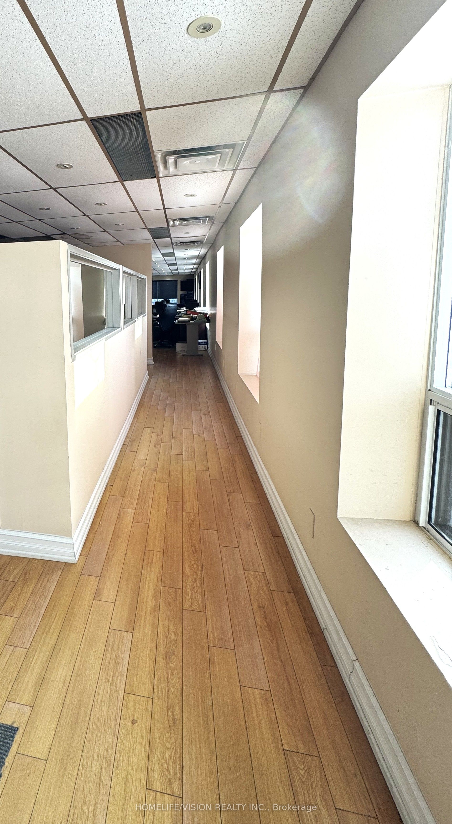 484 Danforth Avenue N 2nd Floor Property Photo 11