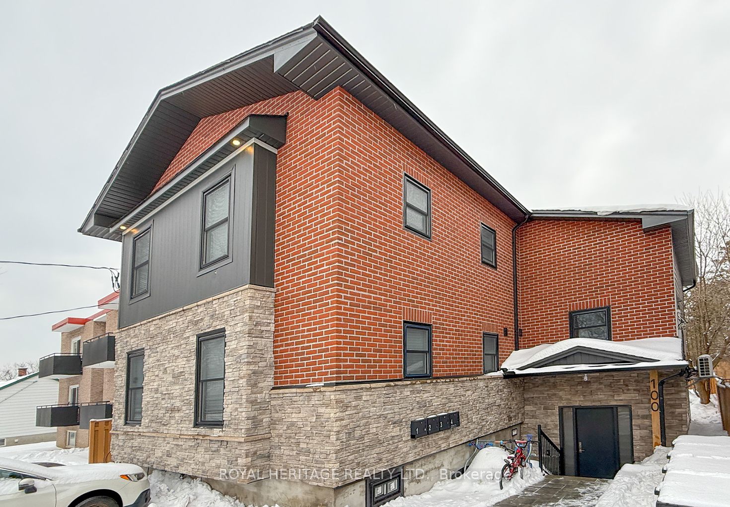 100 Cromwell Avenue Property Photo 1
