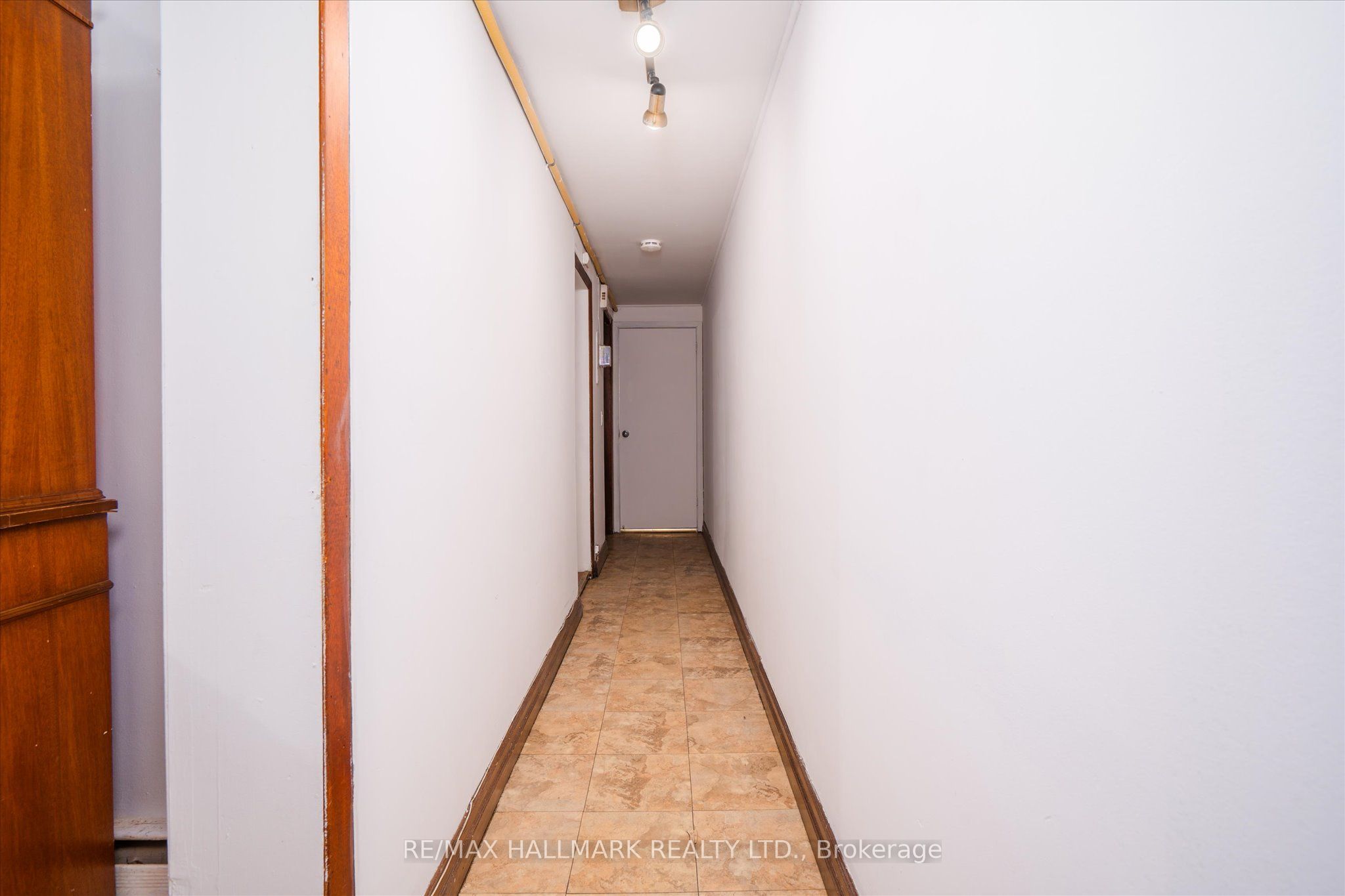 224 Pickering Street Lower 1 Property Photo 10