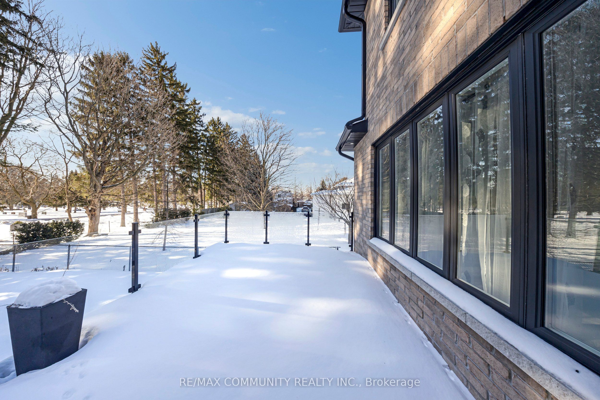645 Fraser Avenue Property Photo 14