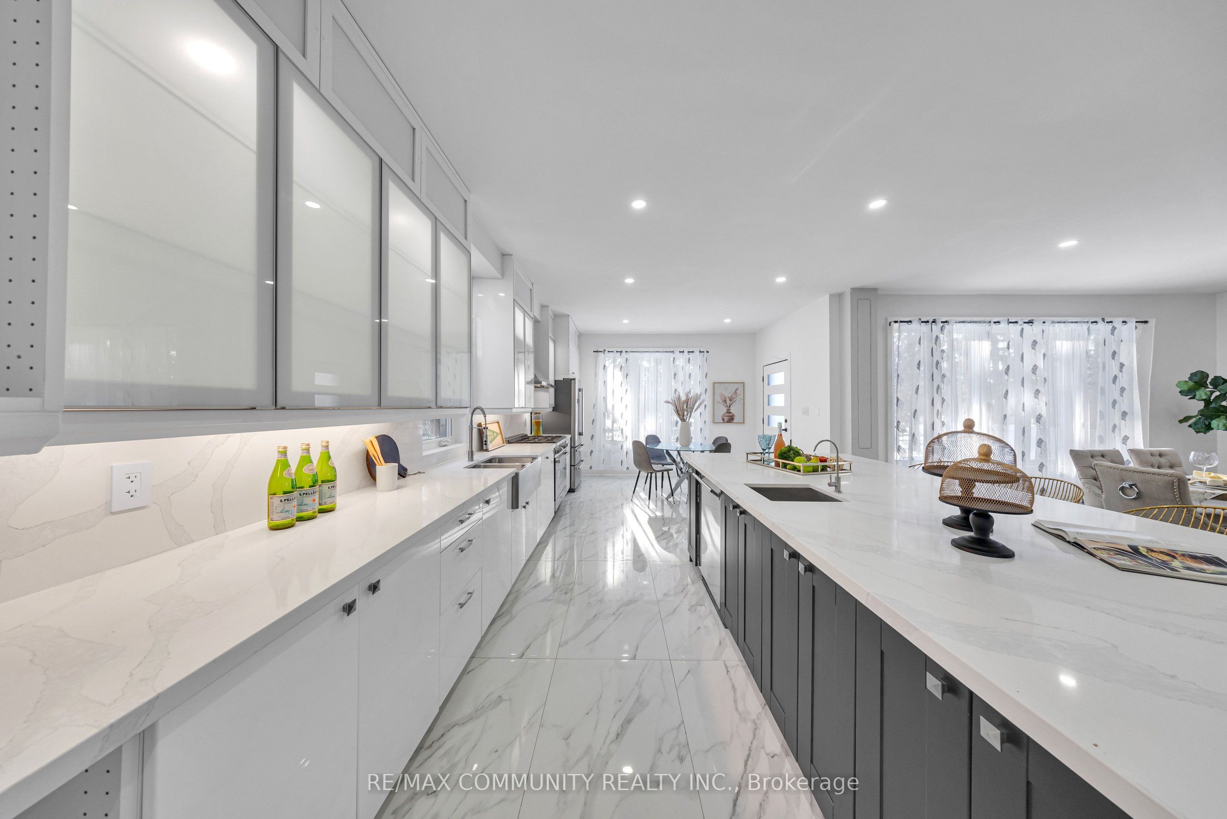 645 Fraser Avenue Property Photo 16