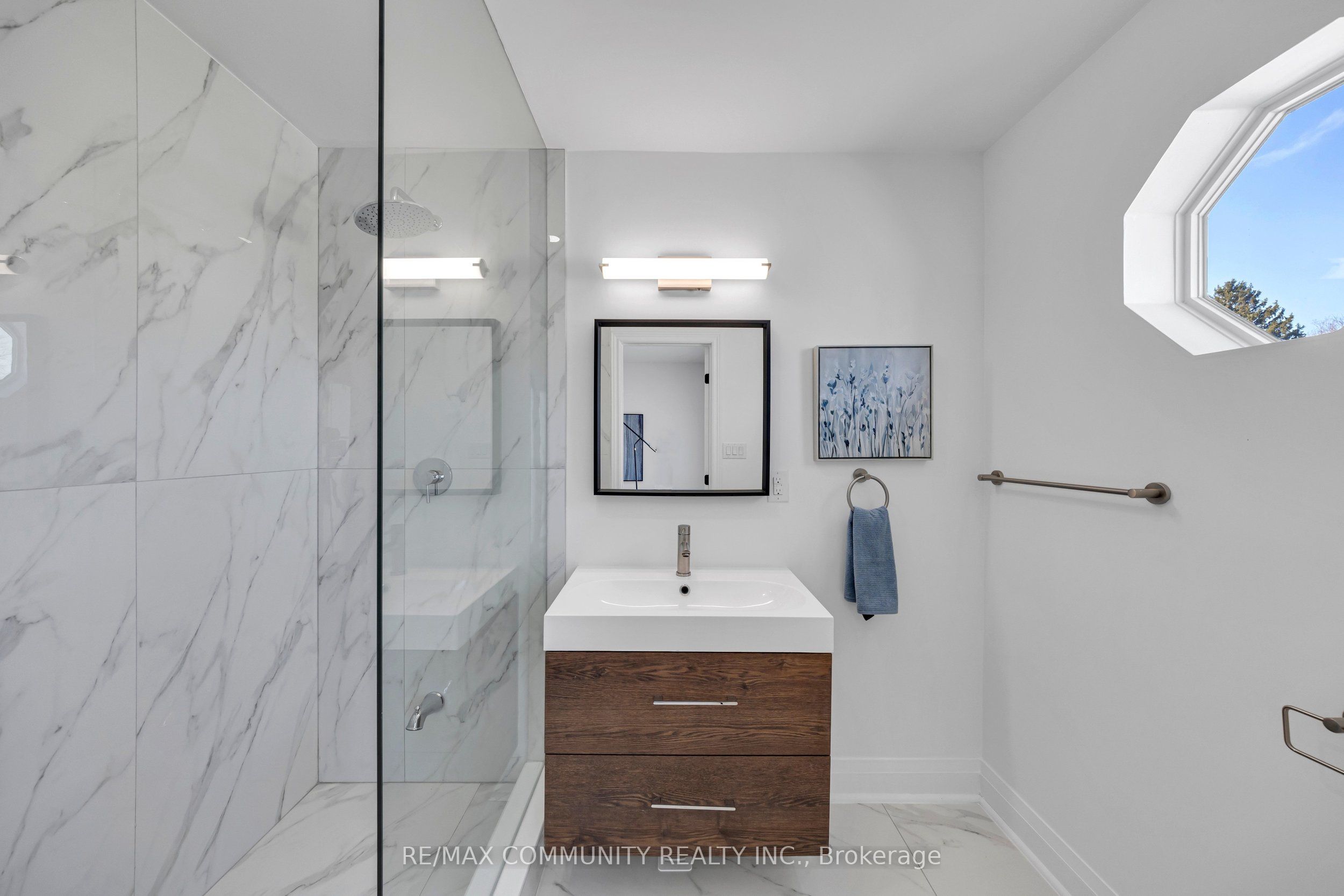 645 Fraser Avenue Property Photo 23