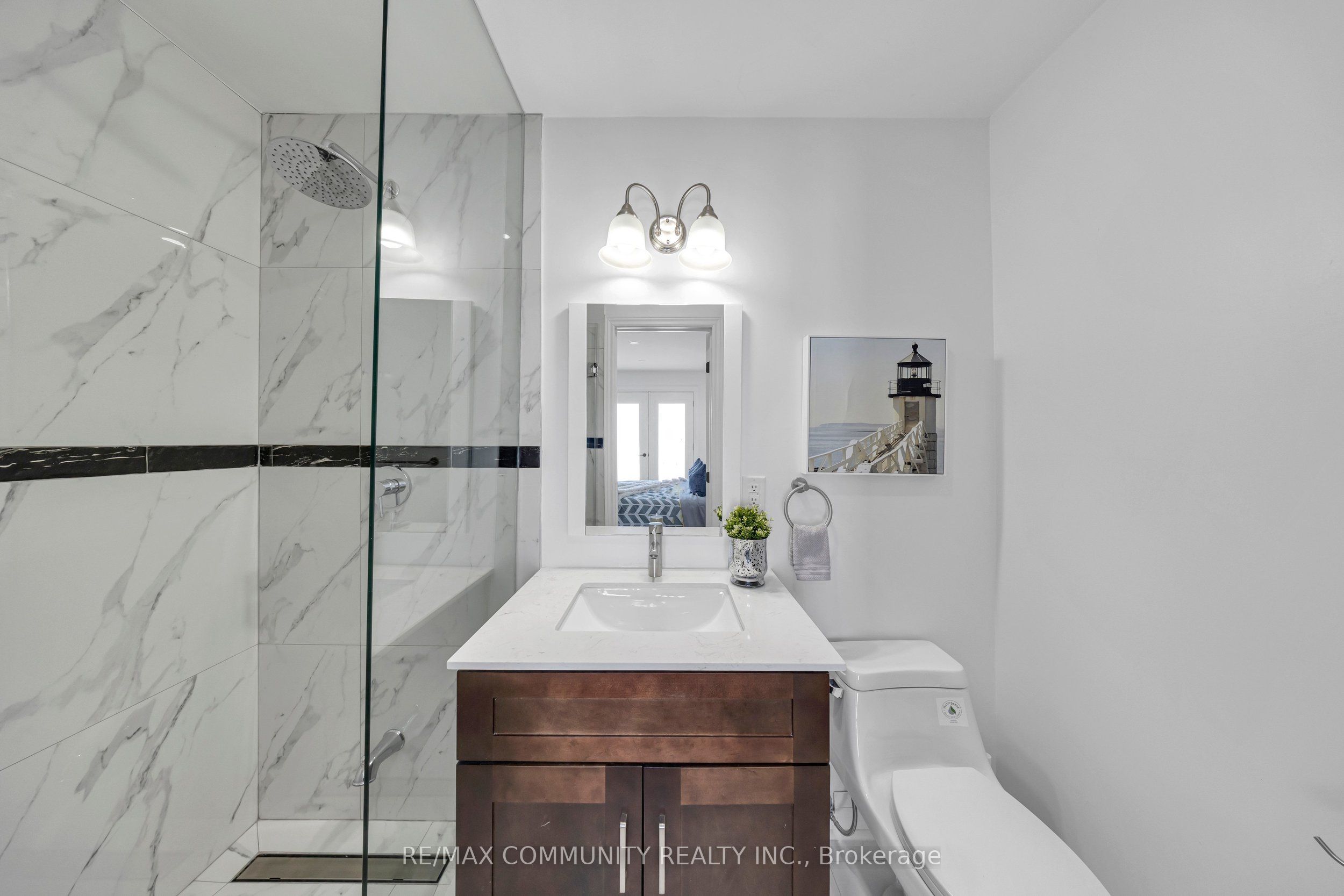645 Fraser Avenue Property Photo 28