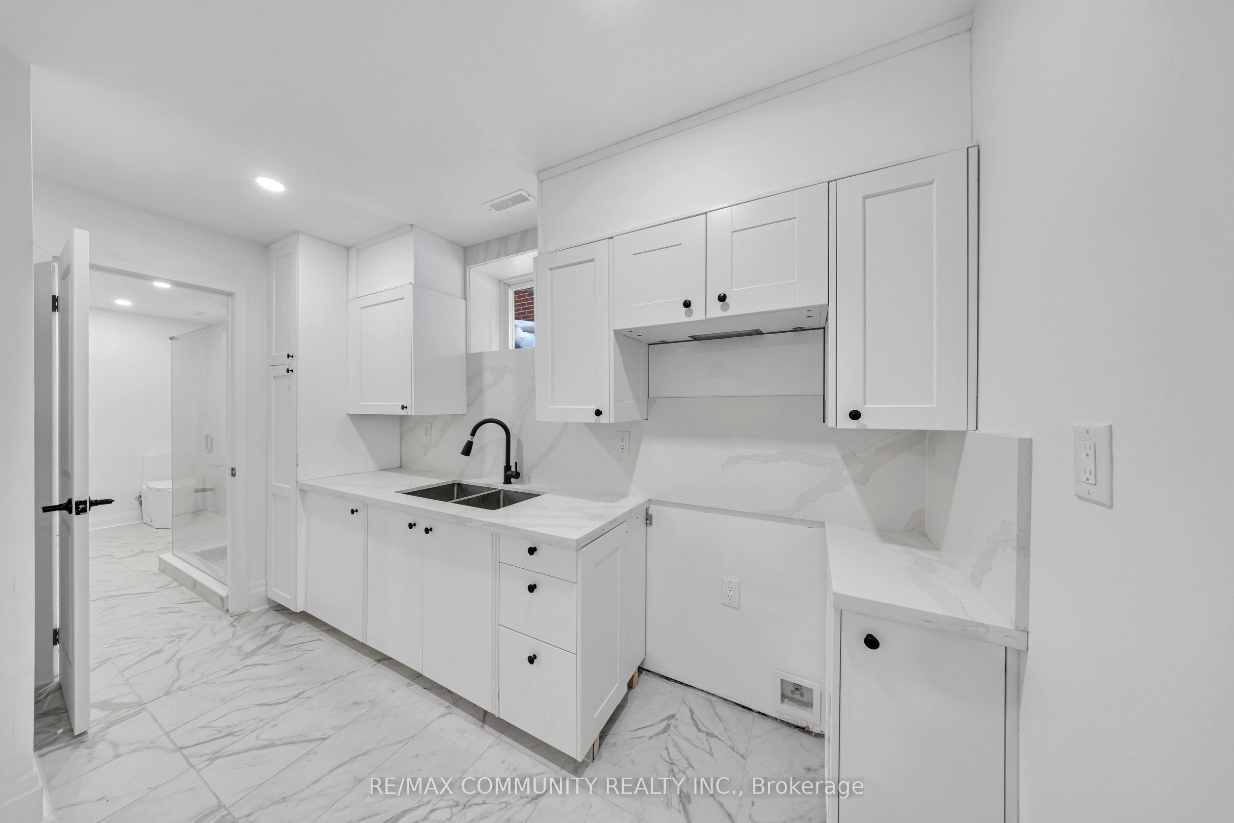 645 Fraser Avenue Property Photo 38