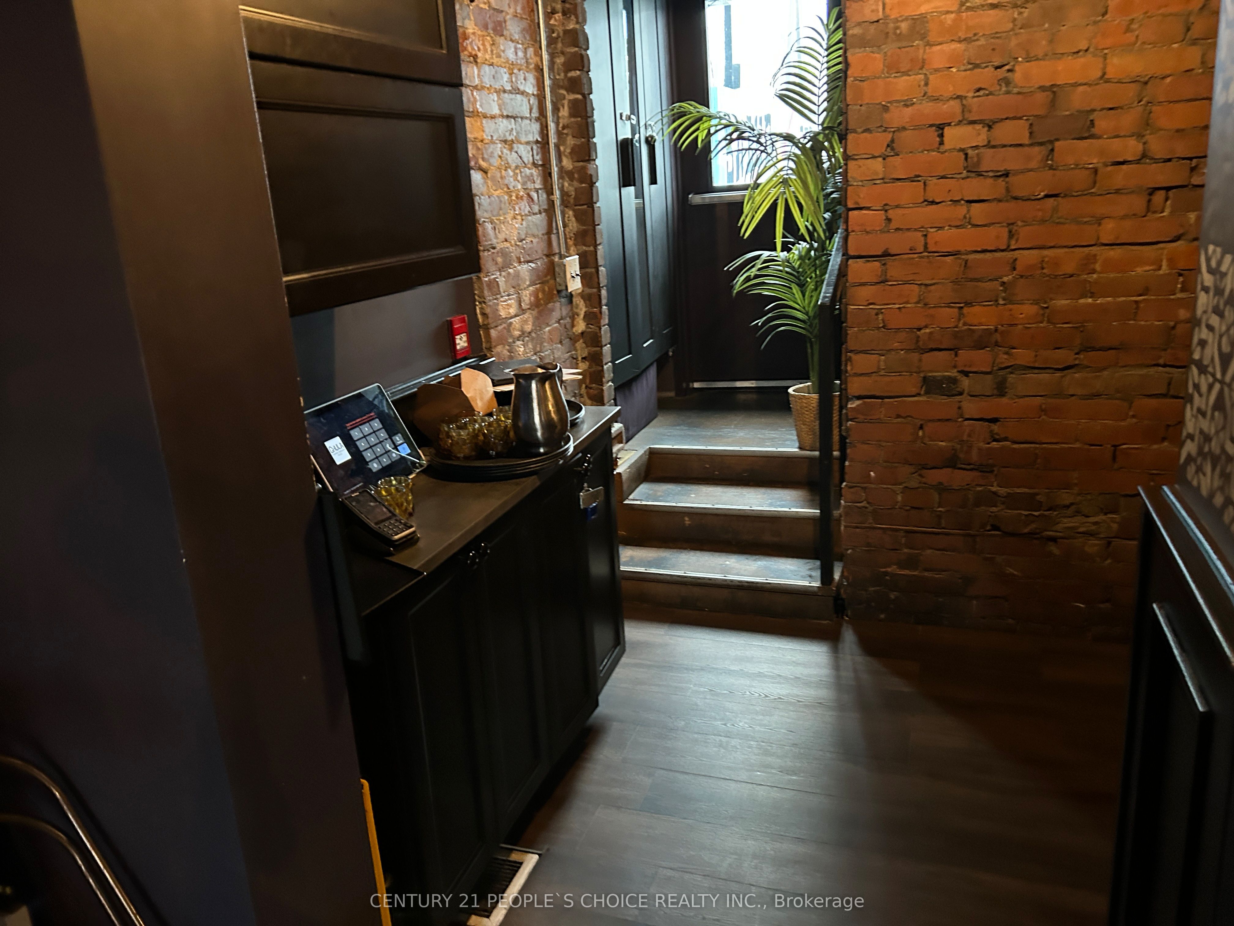 1058 Gerrard Street E Property Photo 5