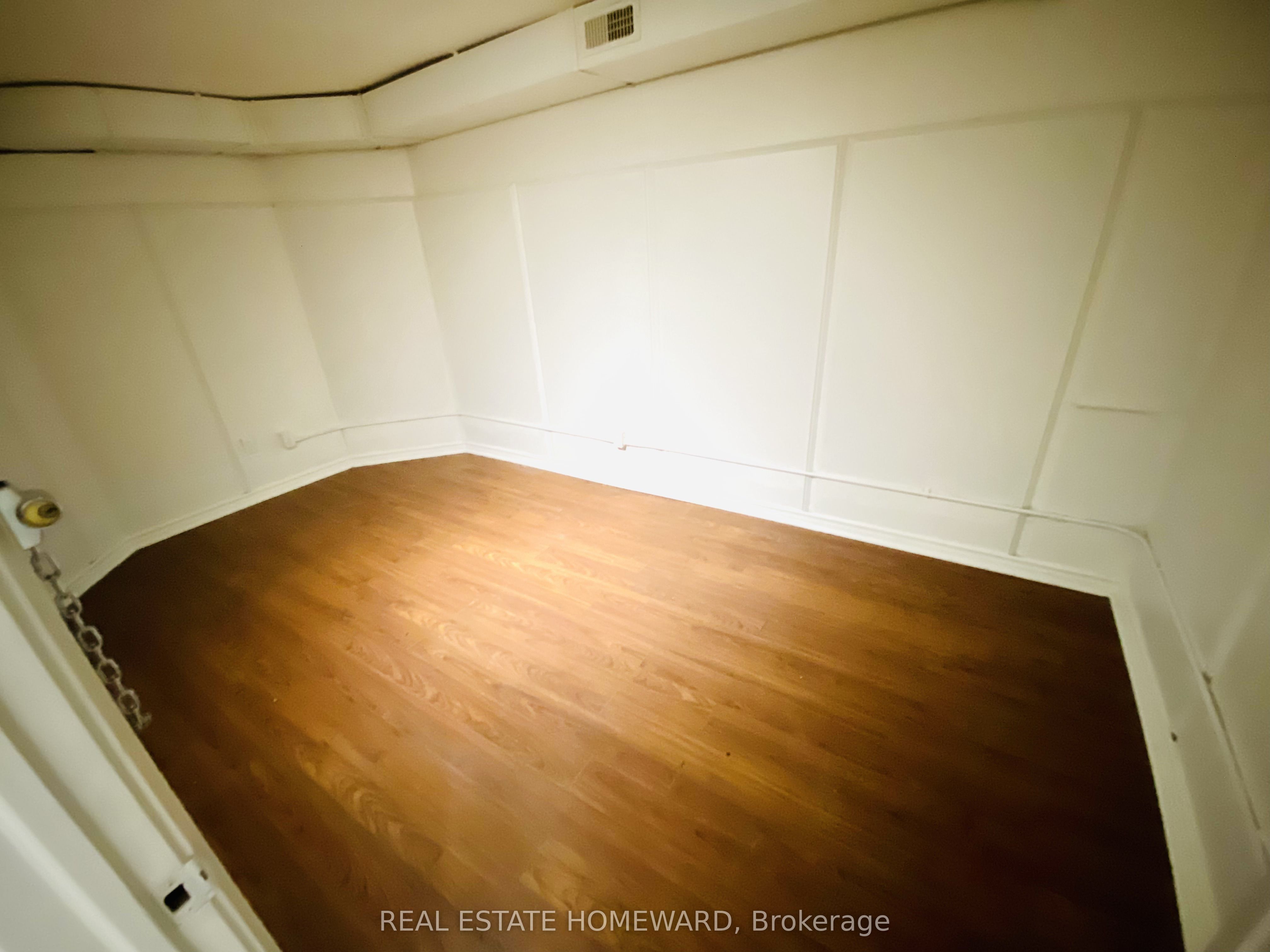 493a Danforth Avenue Property Photo 14