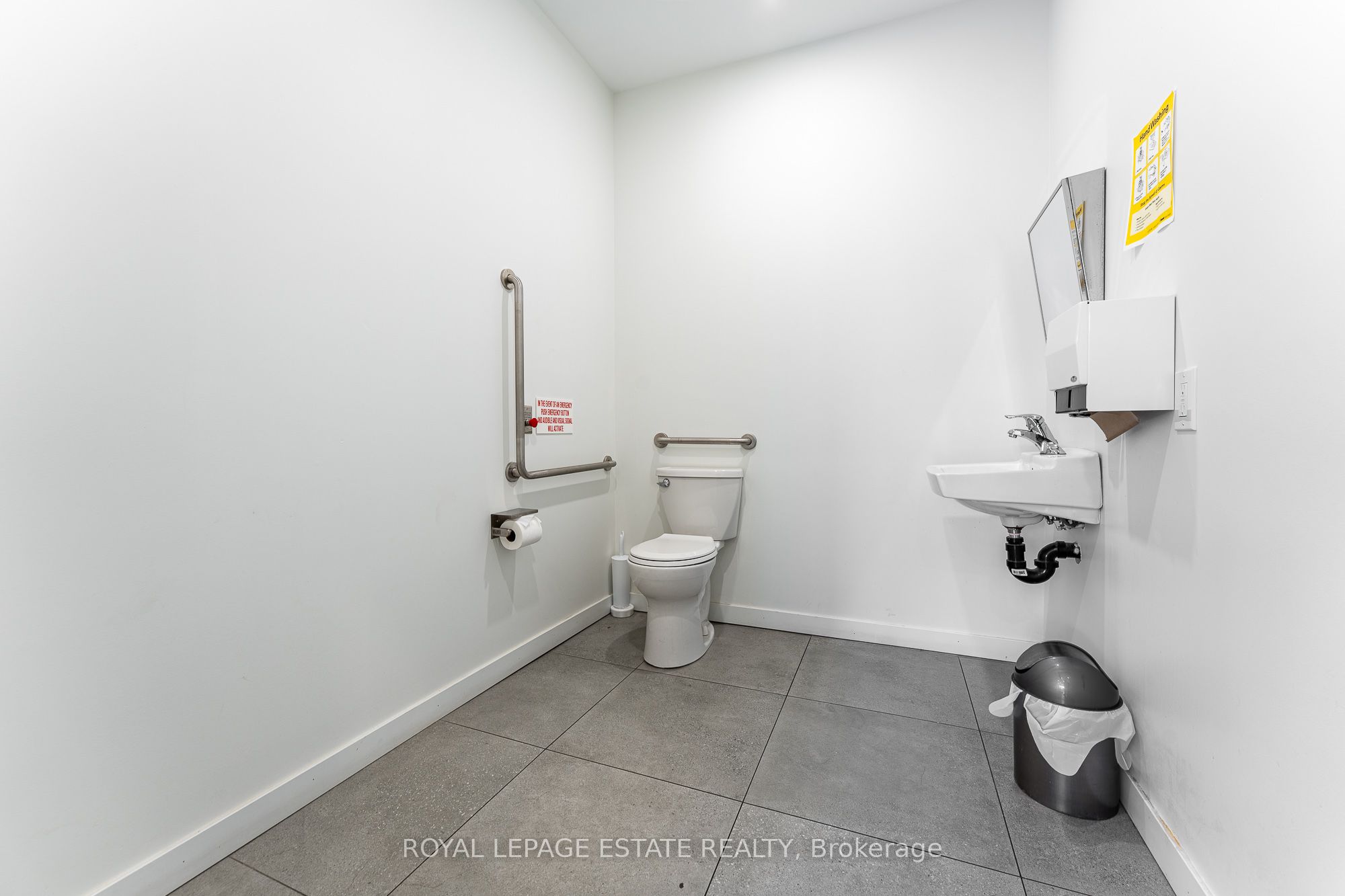 1007 Kingston Road Property Photo 10
