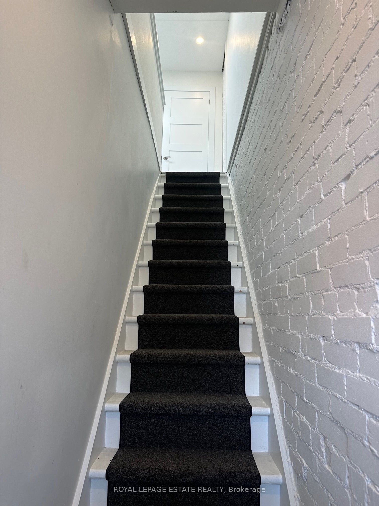 1007 Kingston Road Property Photo 14