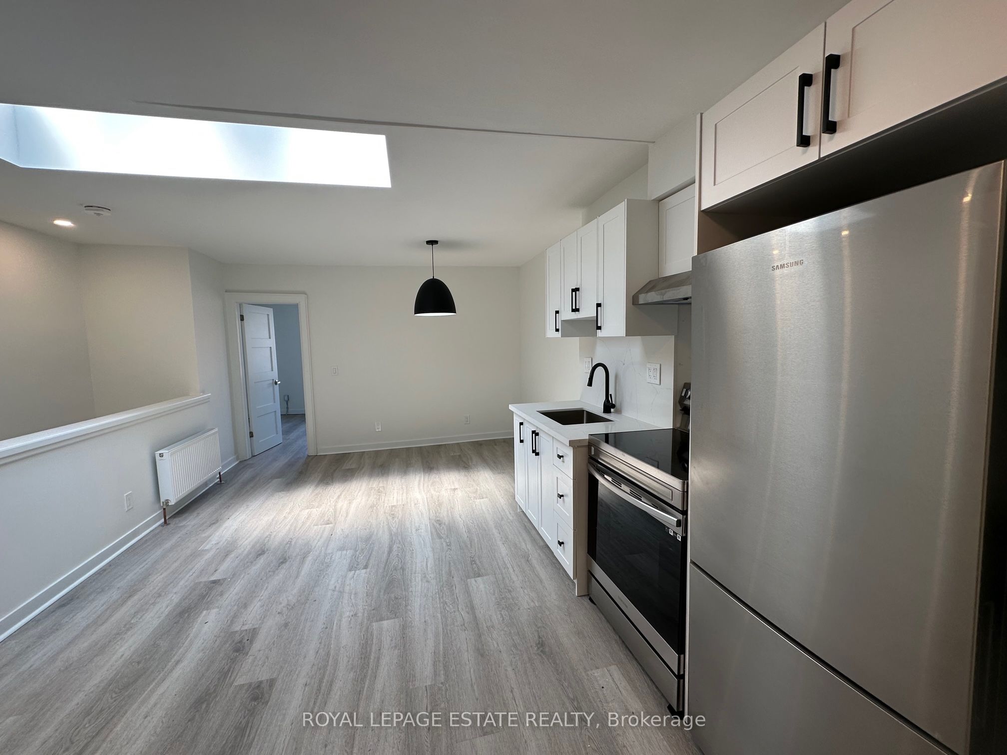 1007 Kingston Road Property Photo 17