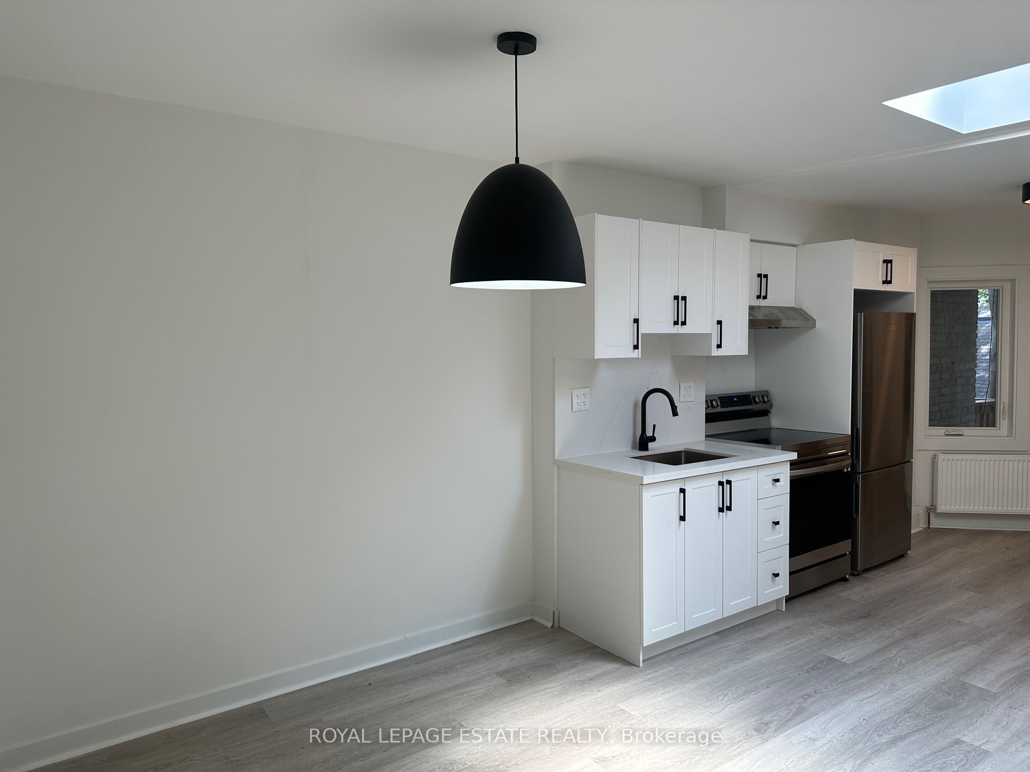 1007 Kingston Road Property Photo 19