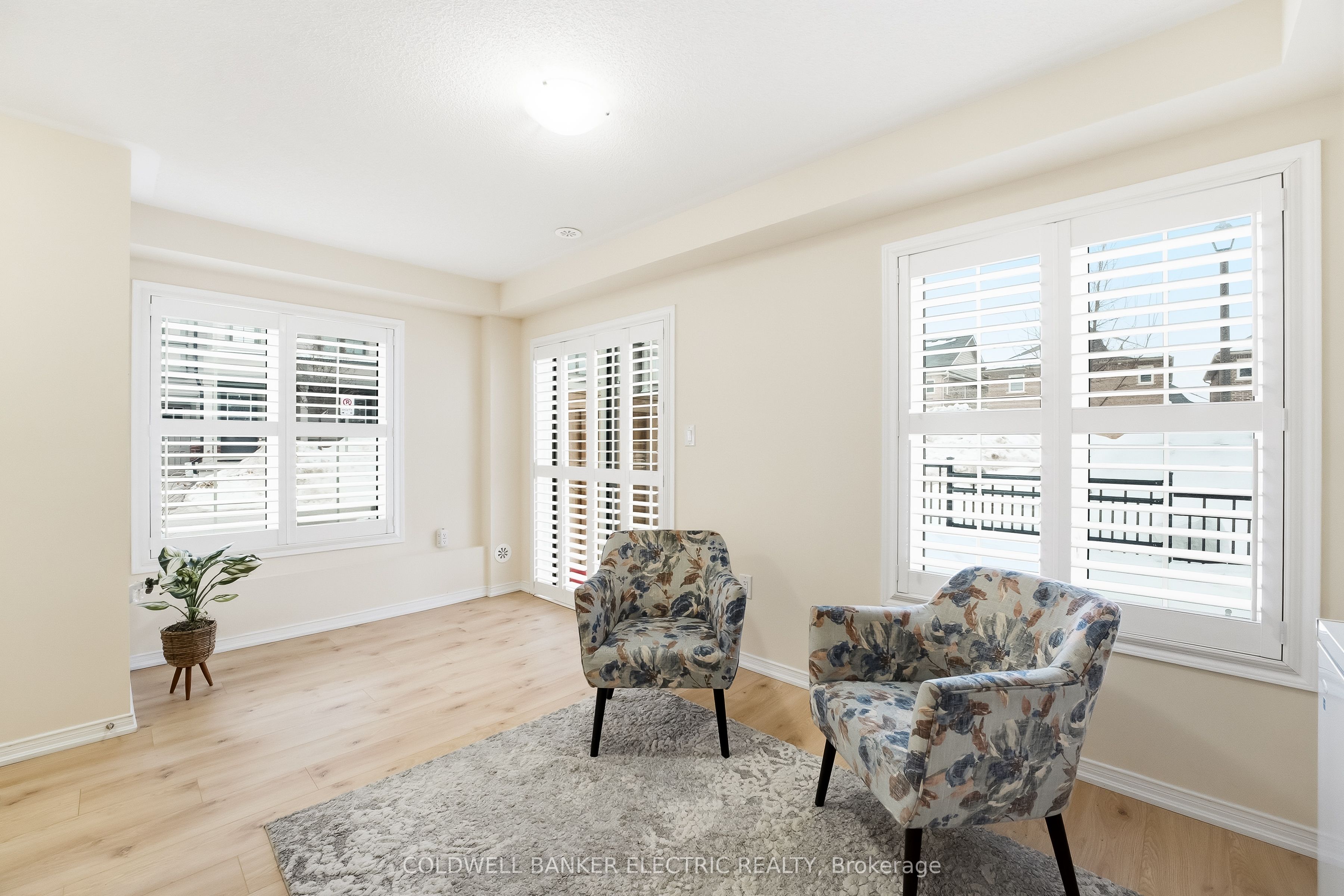 1 Loana Lane Property Photo 10