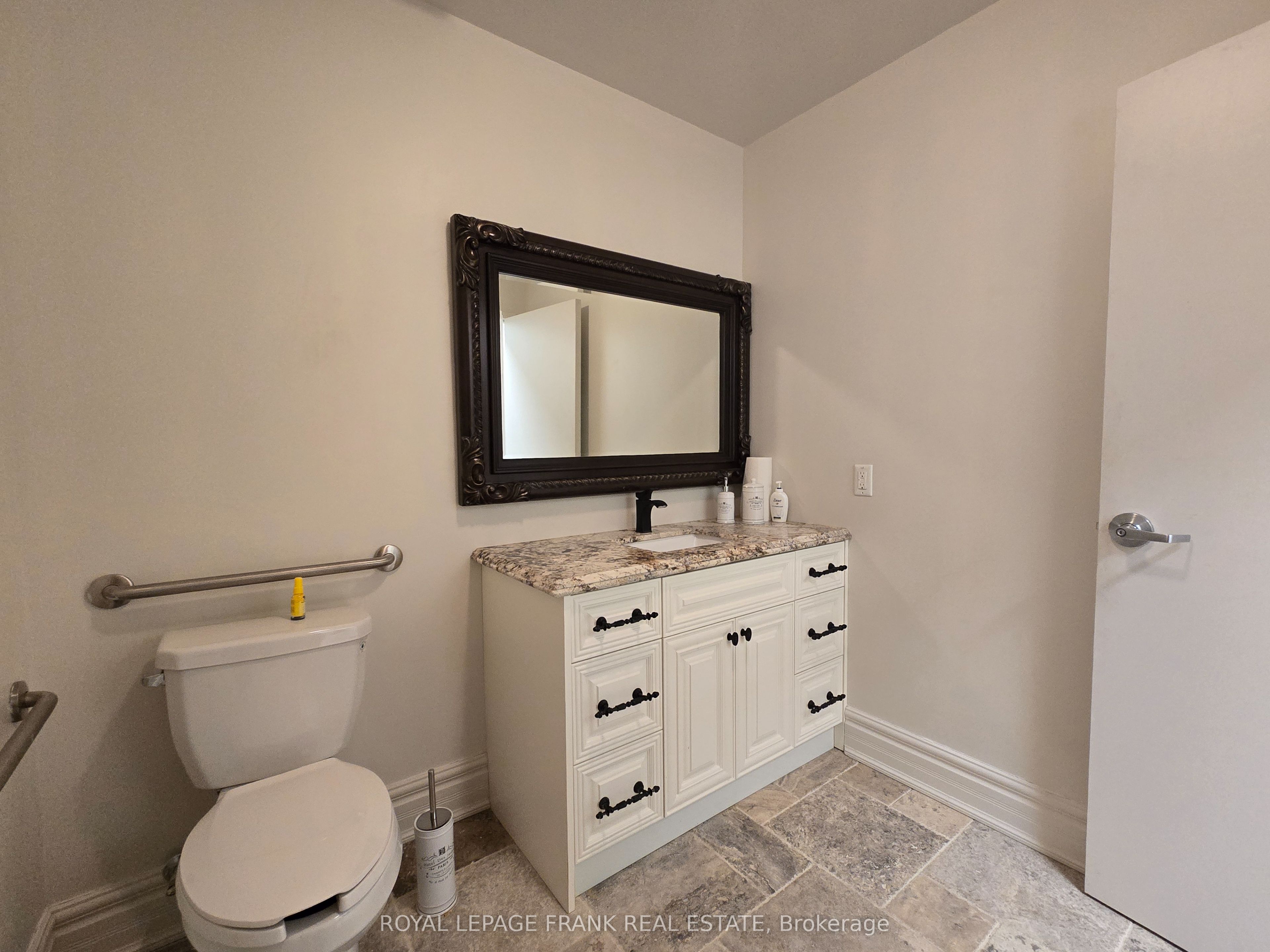 1472 Thornton Road N A2 Property Photo 5