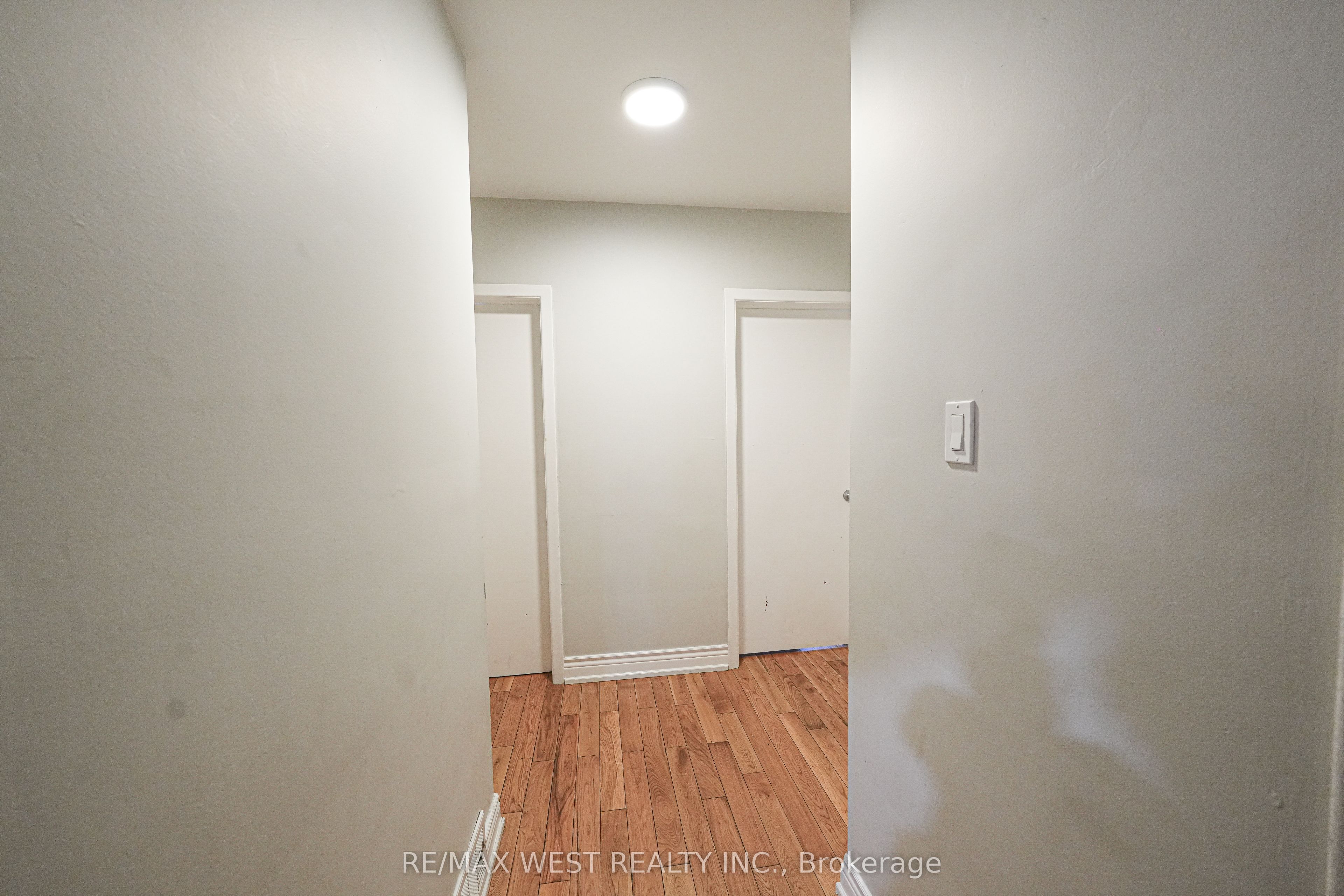 812 Kennedy Road Property Photo 8