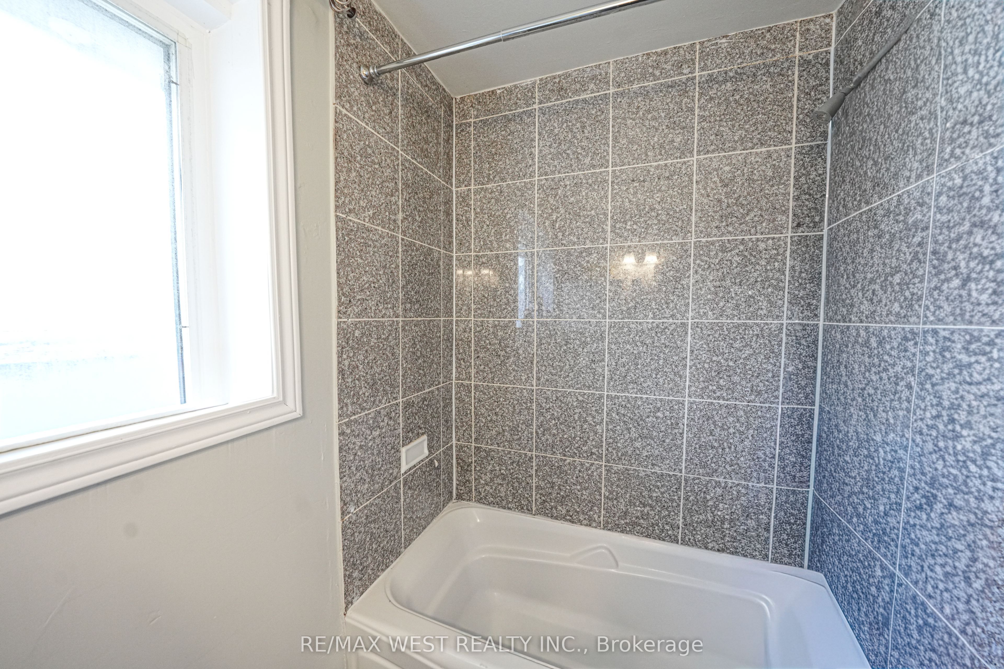 812 Kennedy Road Property Photo 14
