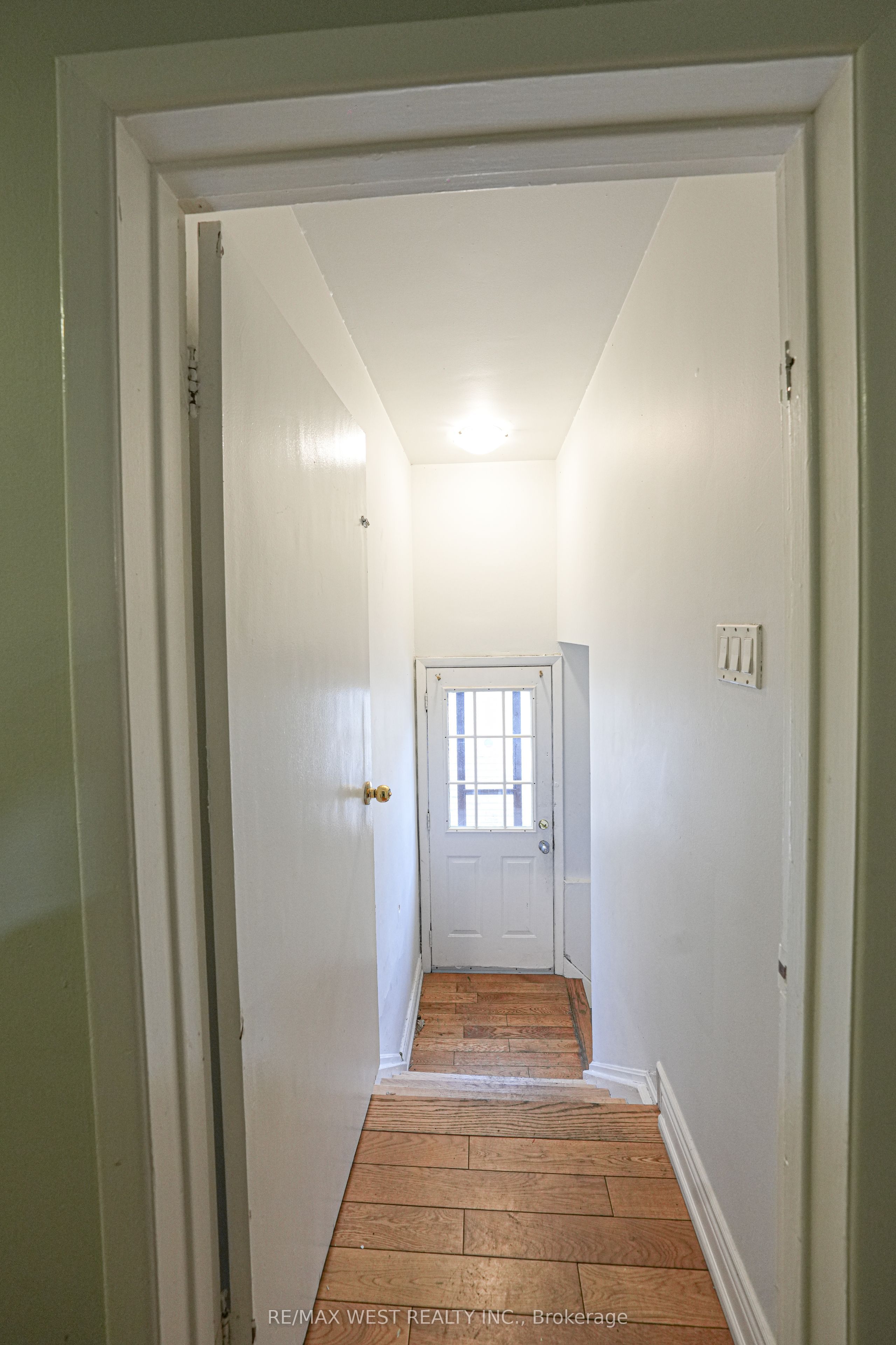 812 Kennedy Road Property Photo 15