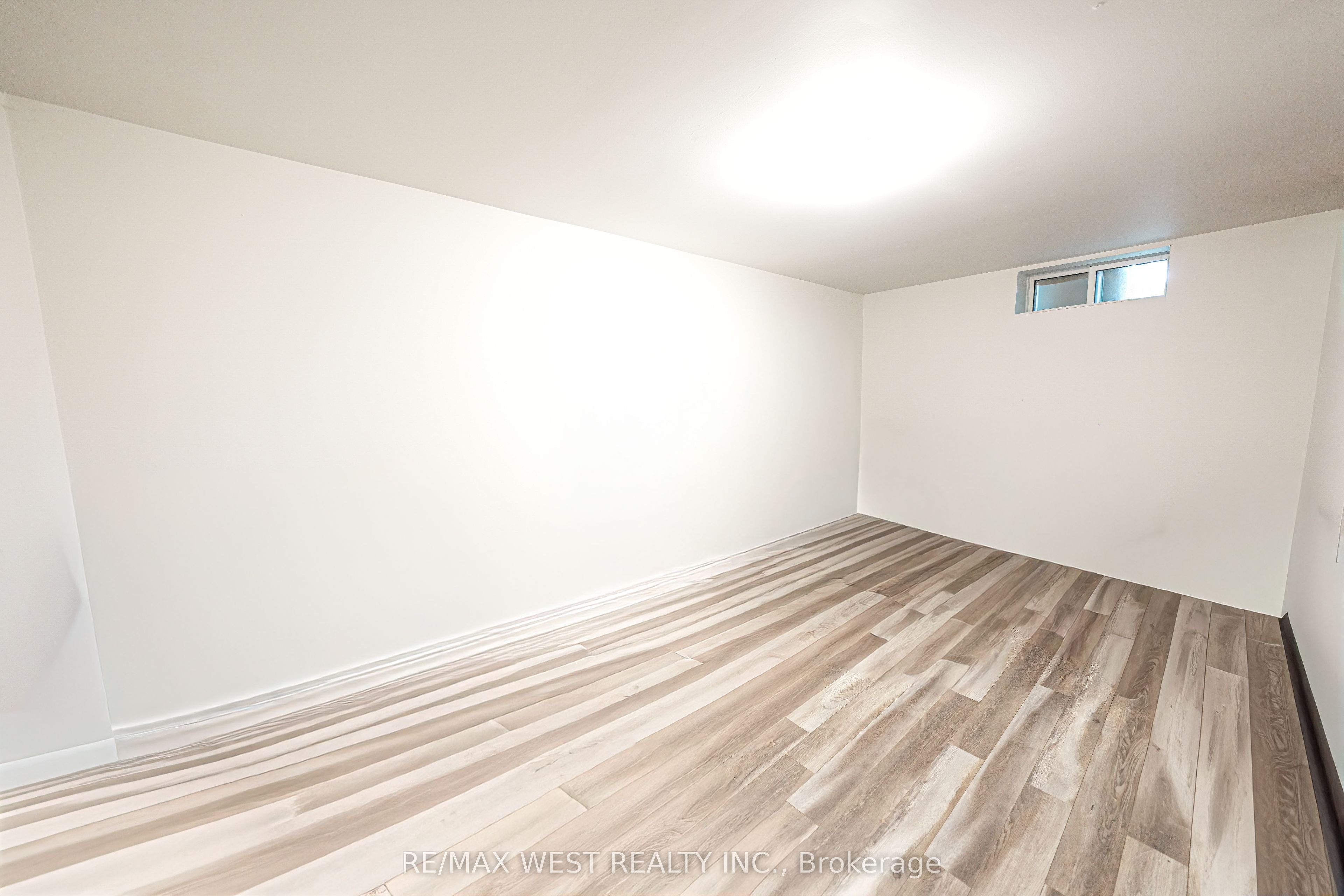 812 Kennedy Road Property Photo 17