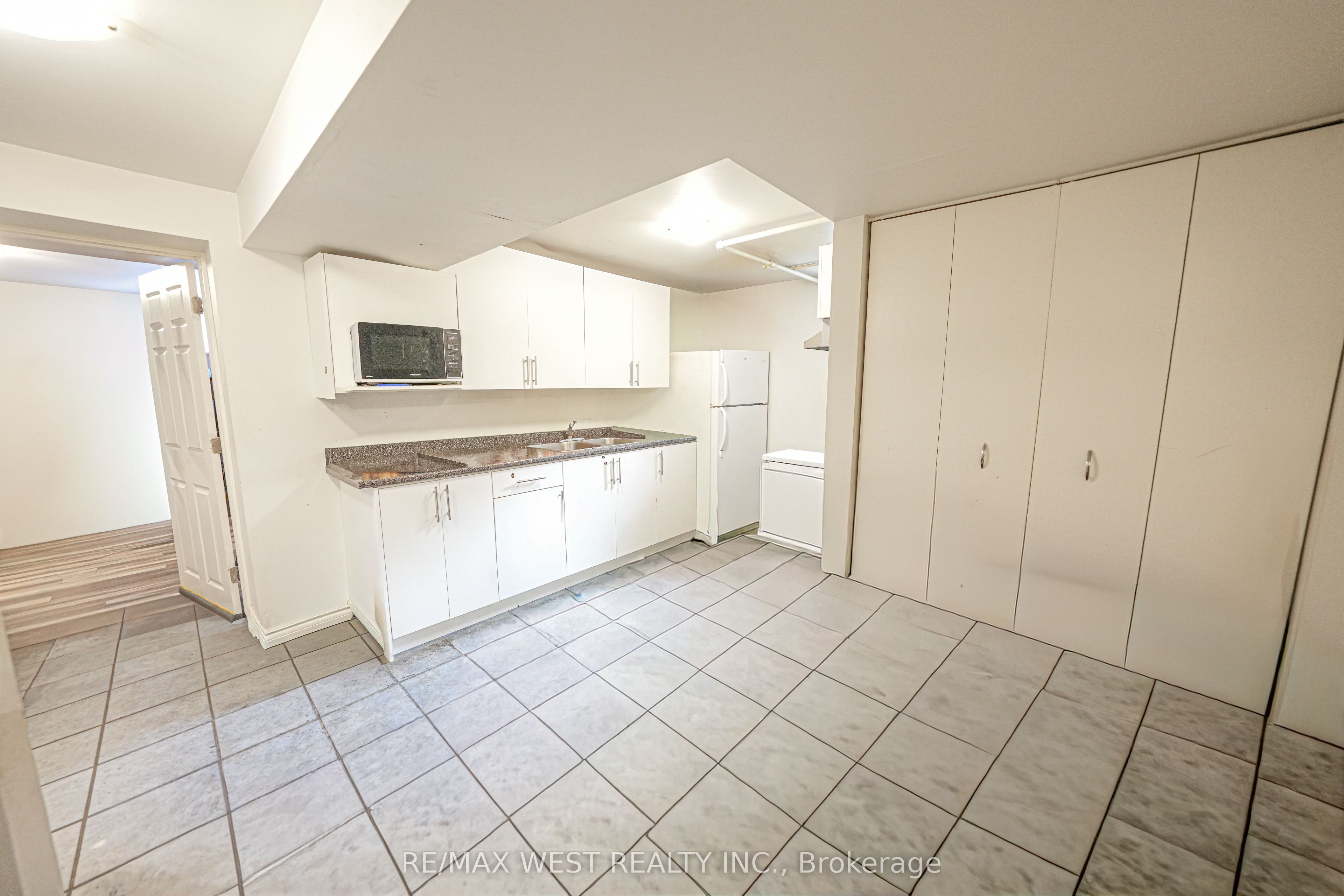 812 Kennedy Road Property Photo 19