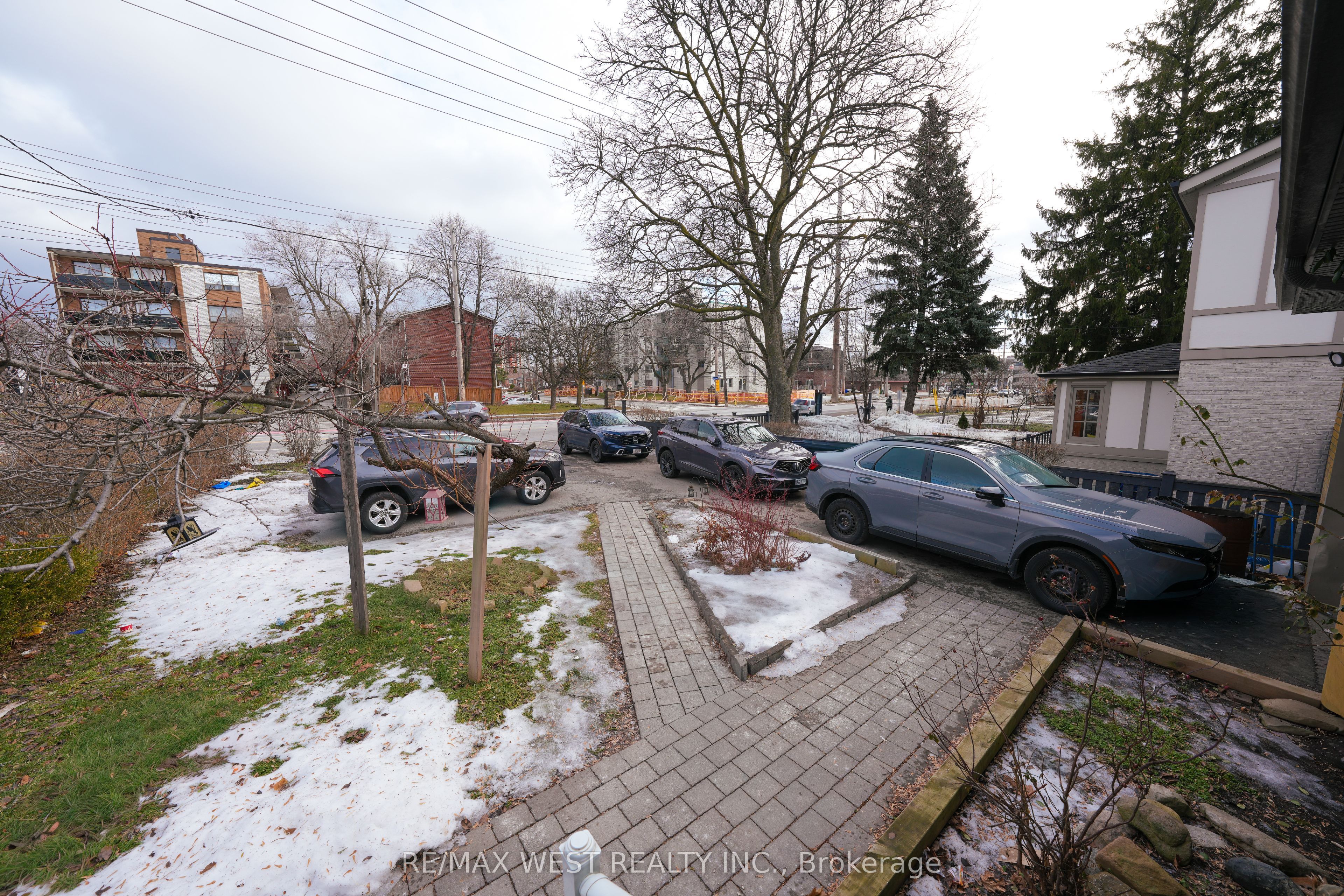 812 Kennedy Road Property Photo 21