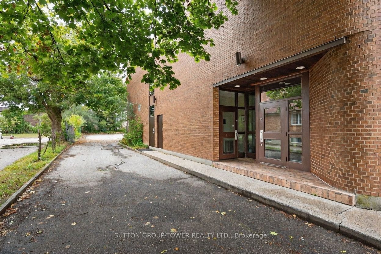 6 Collinsgrove Road Property Photo 4