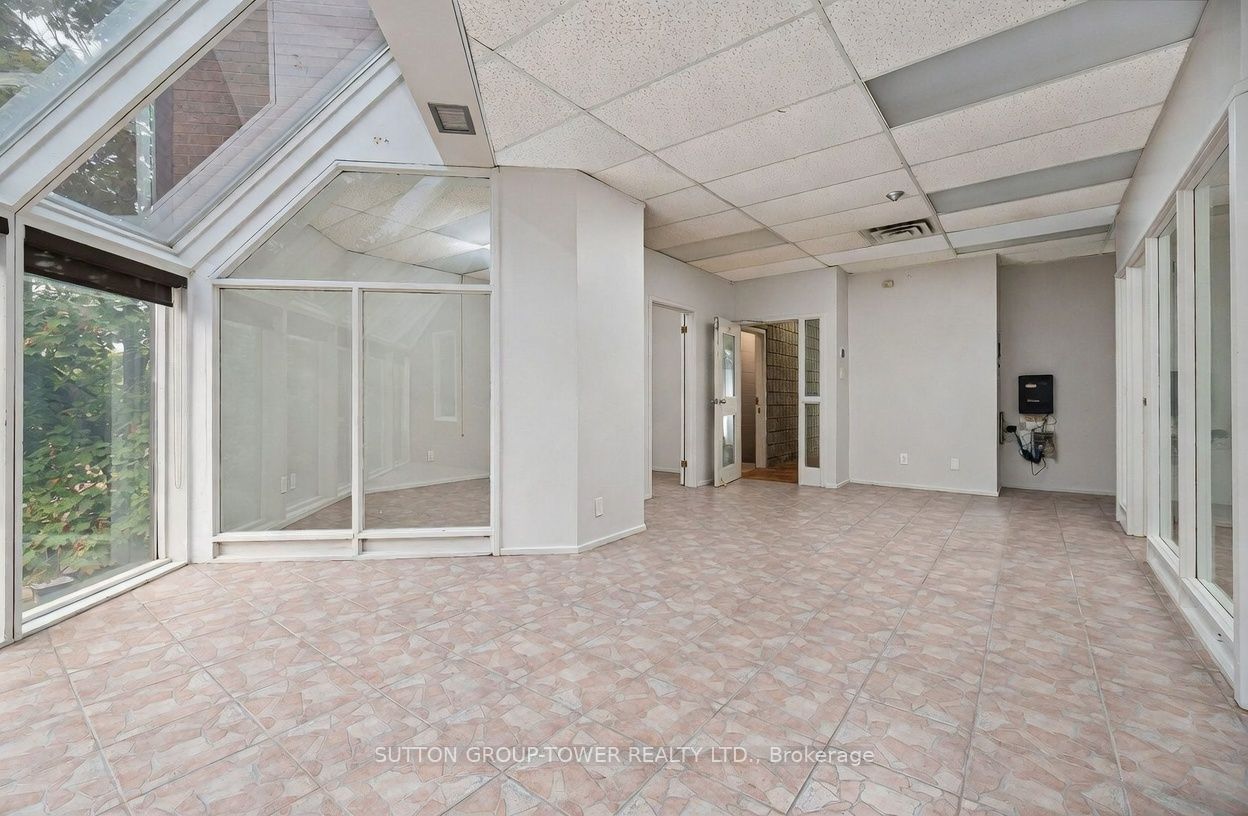 6 Collinsgrove Road Property Photo 8
