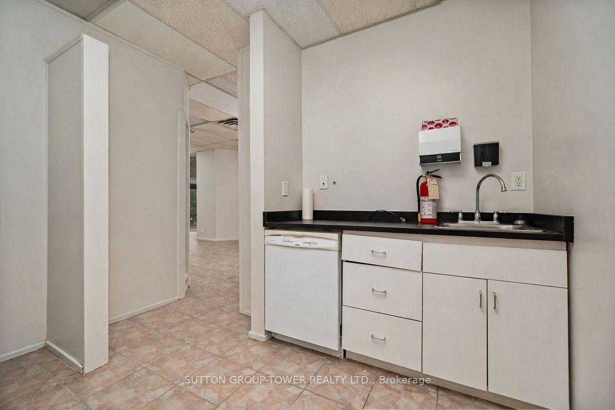 6 Collinsgrove Road Property Photo 17
