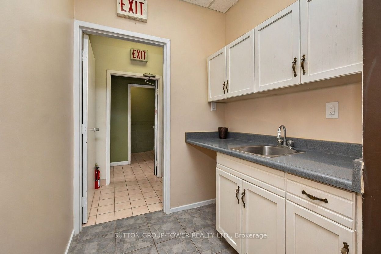 6 Collinsgrove Road Property Photo 21