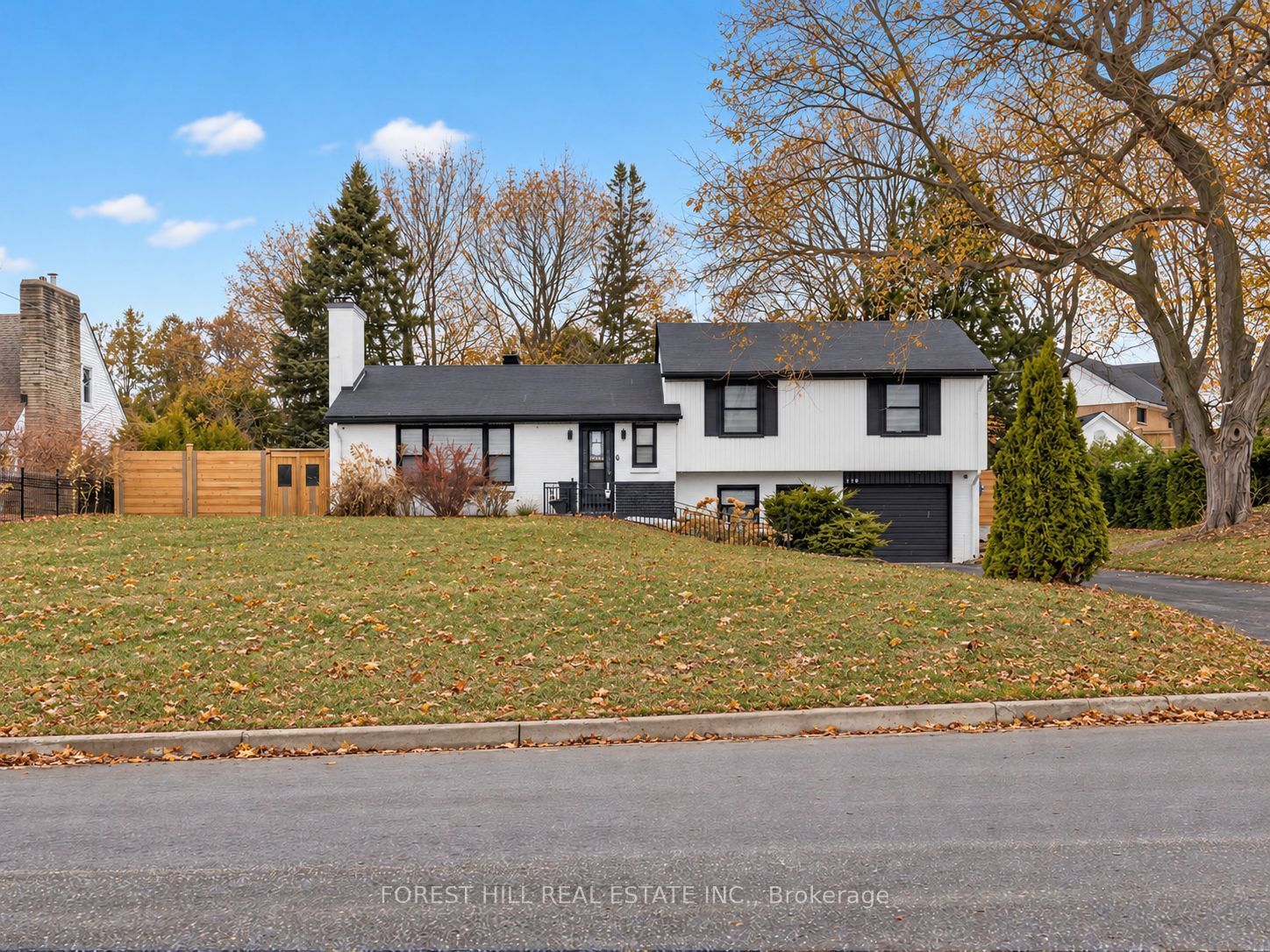180 Glenwood Crescent Property Photo 1
