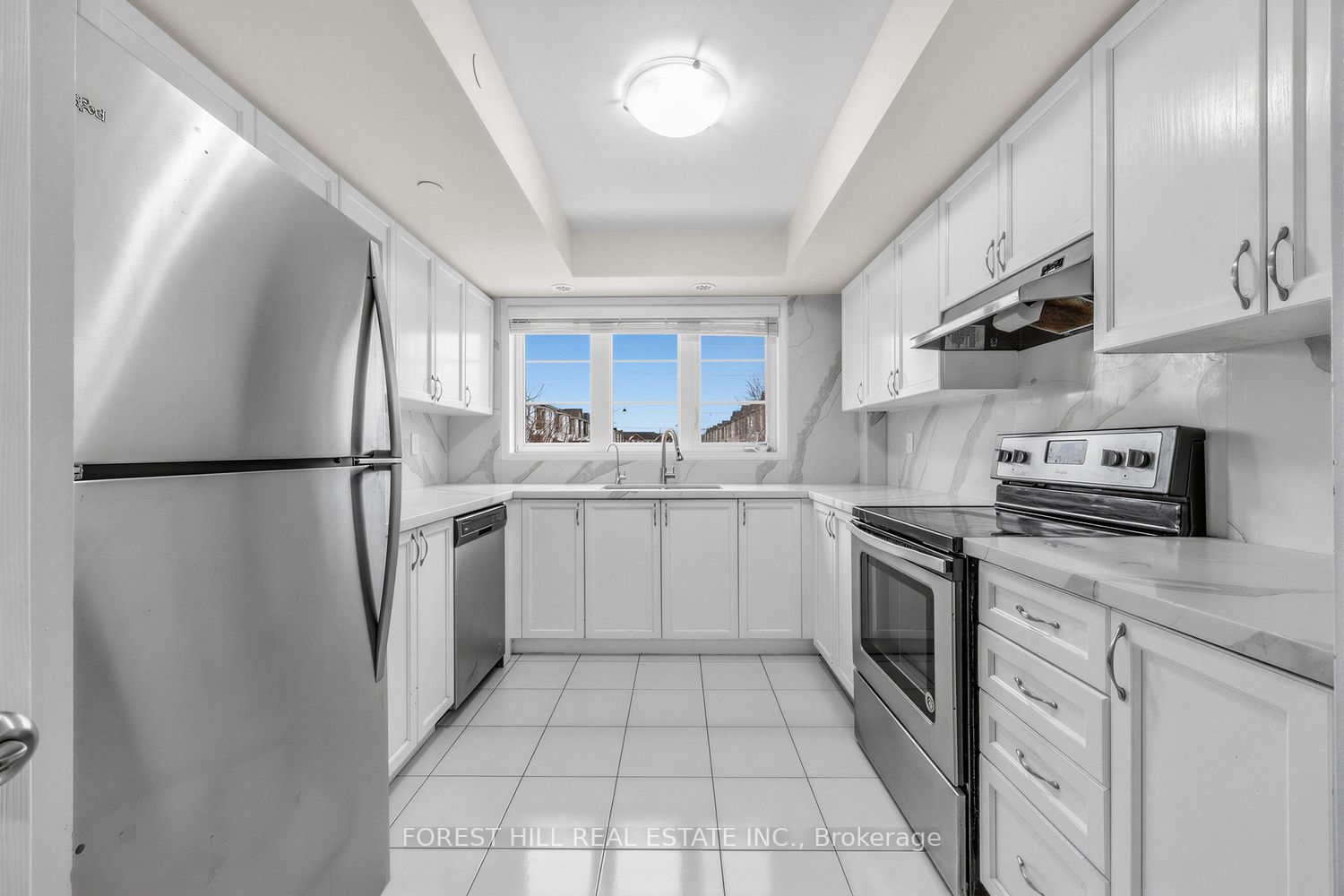 2516 Rosedrop Path Property Photo 5