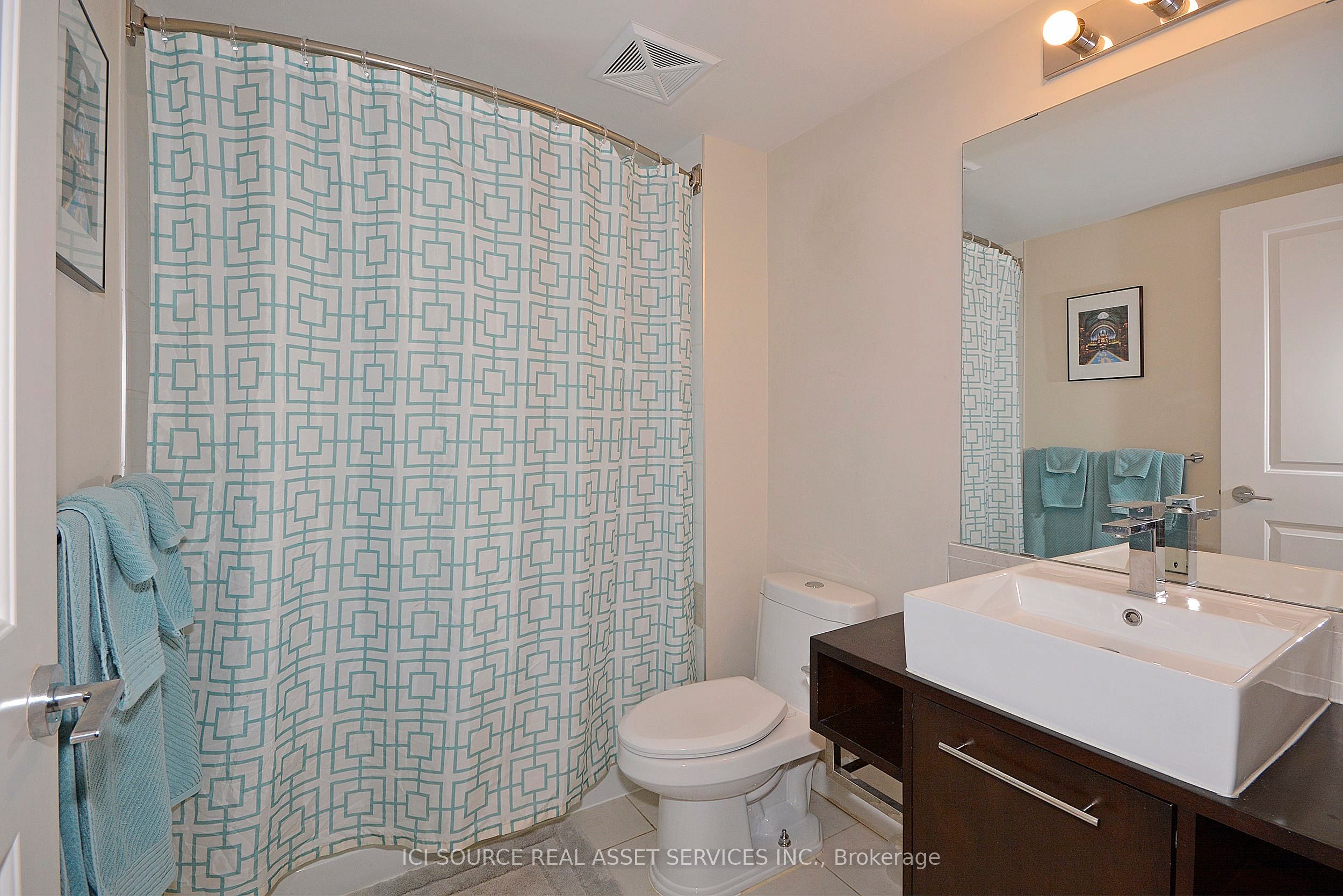 190 Borough Drive 1611 Property Photo 6