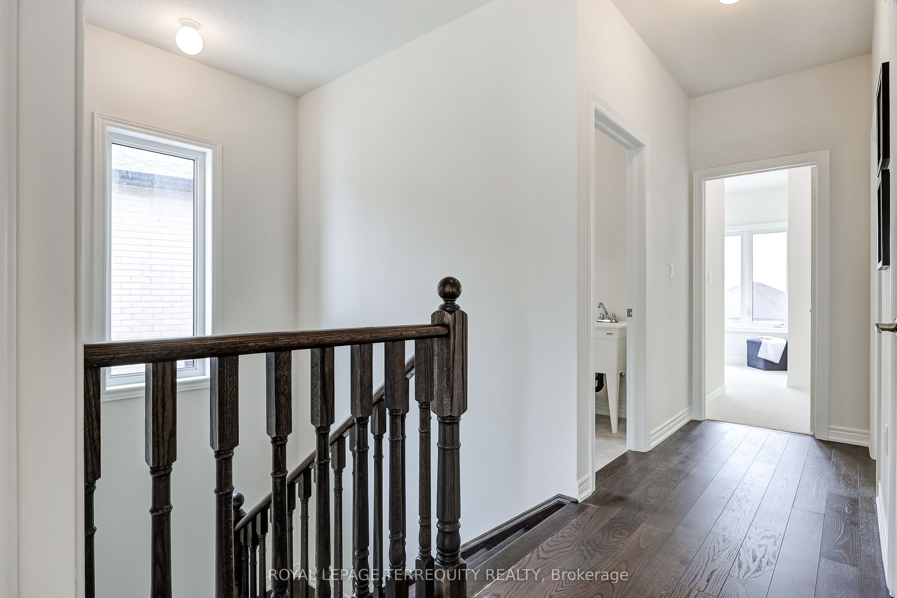 1226 Talisman Manor Property Photo 33