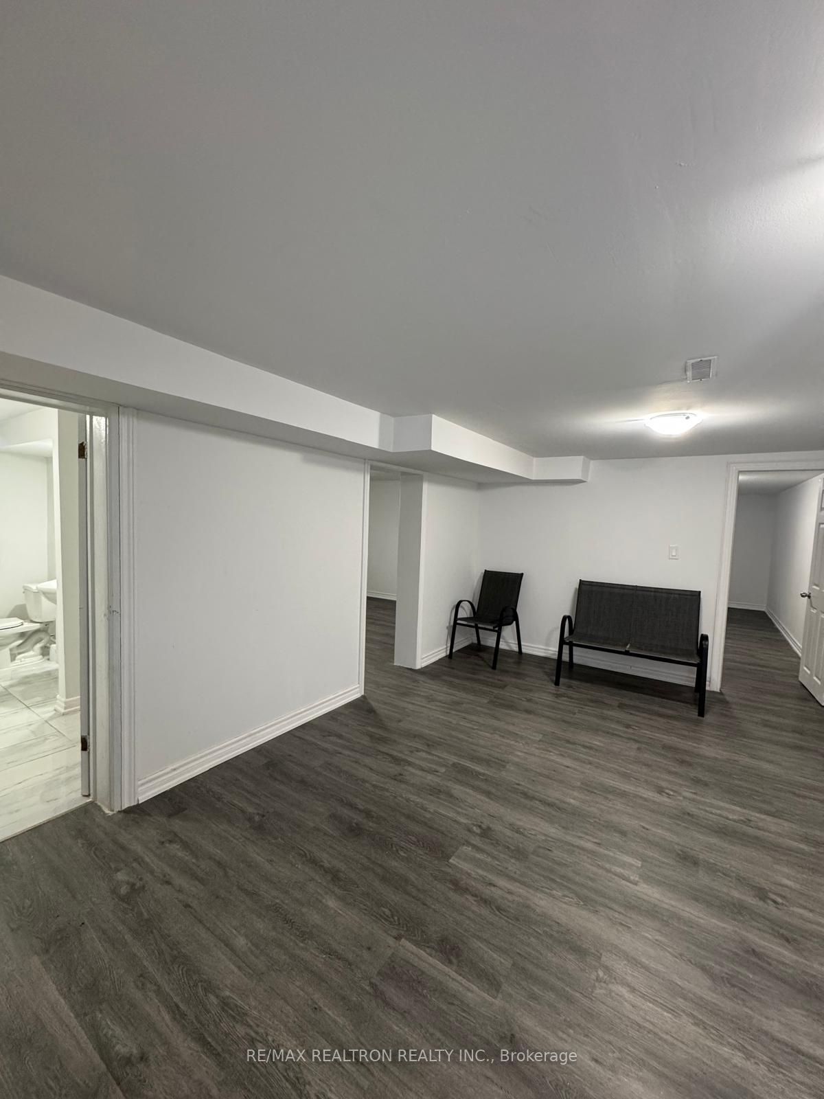 1467 Oxford Street Property Photo 17