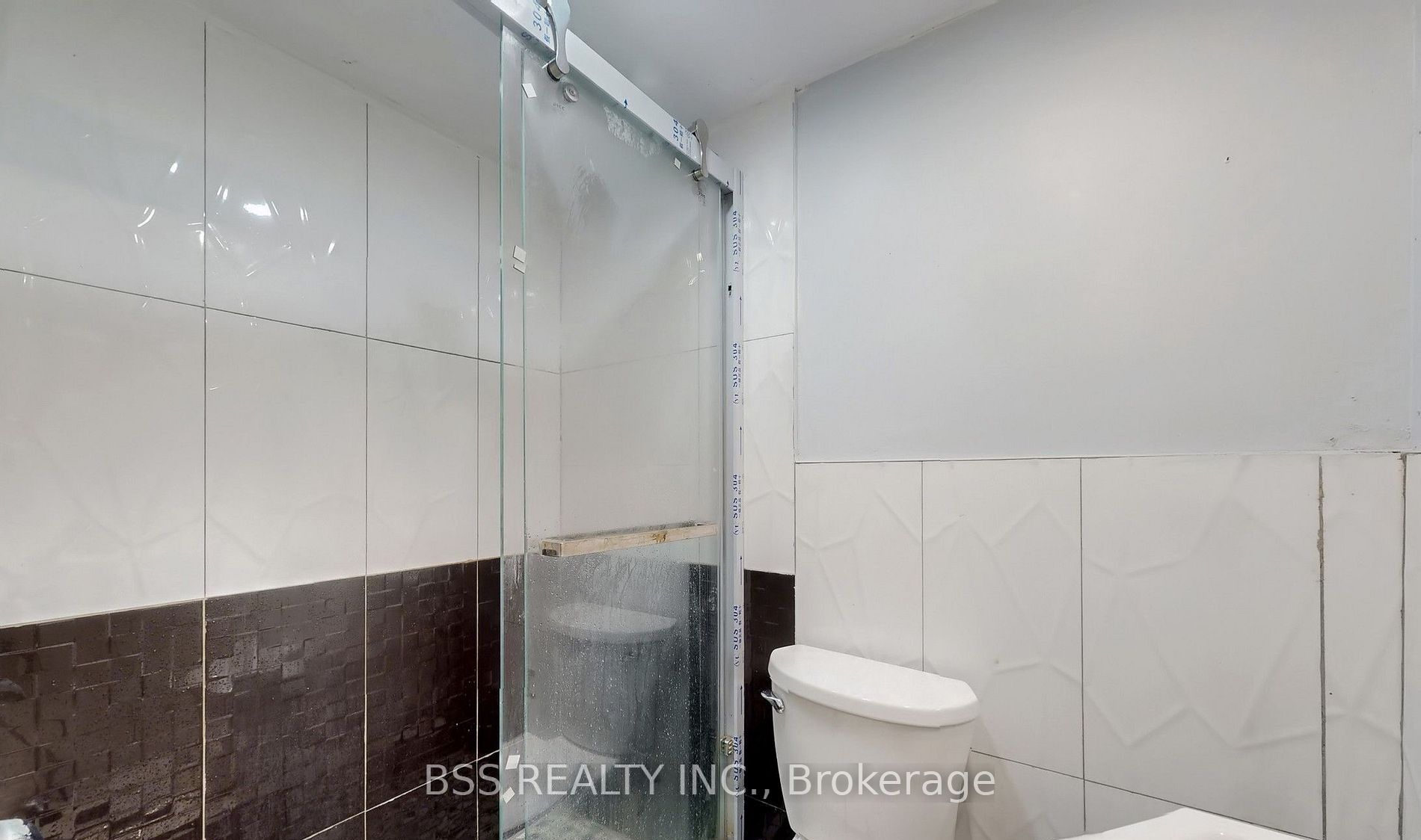 33 Wanstead Avenue Property Photo 38