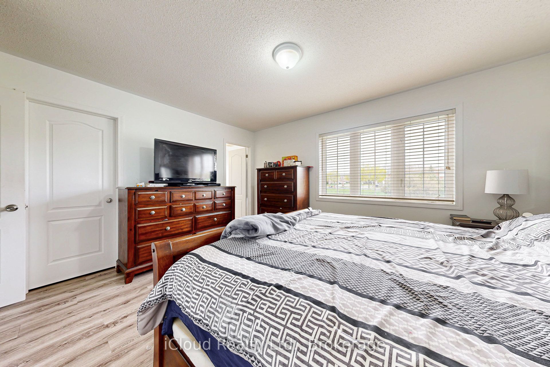 6 Mt Pleasant Avenue Property Photo 38