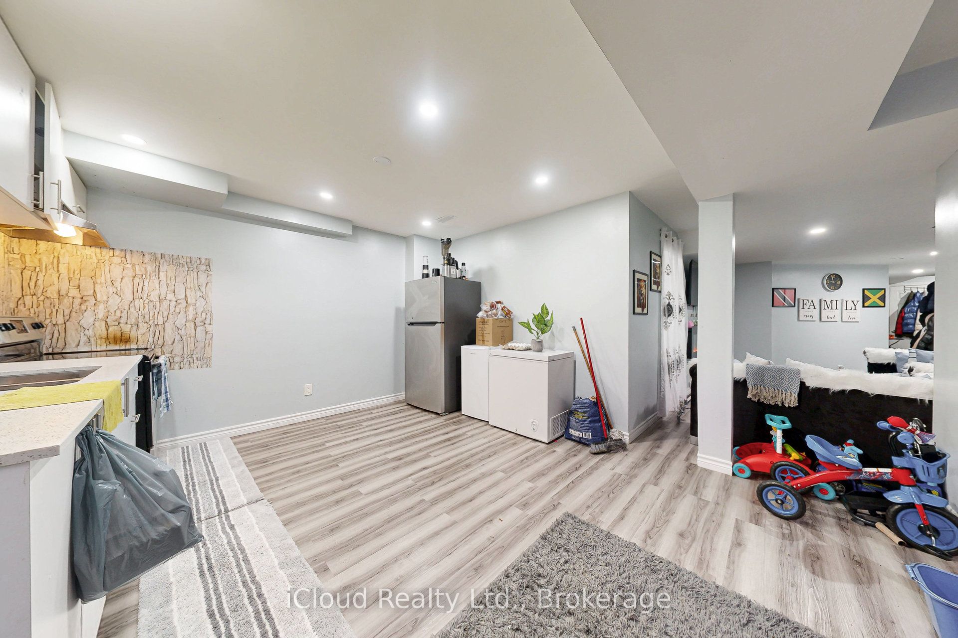 6 Mt Pleasant Avenue Property Photo 45