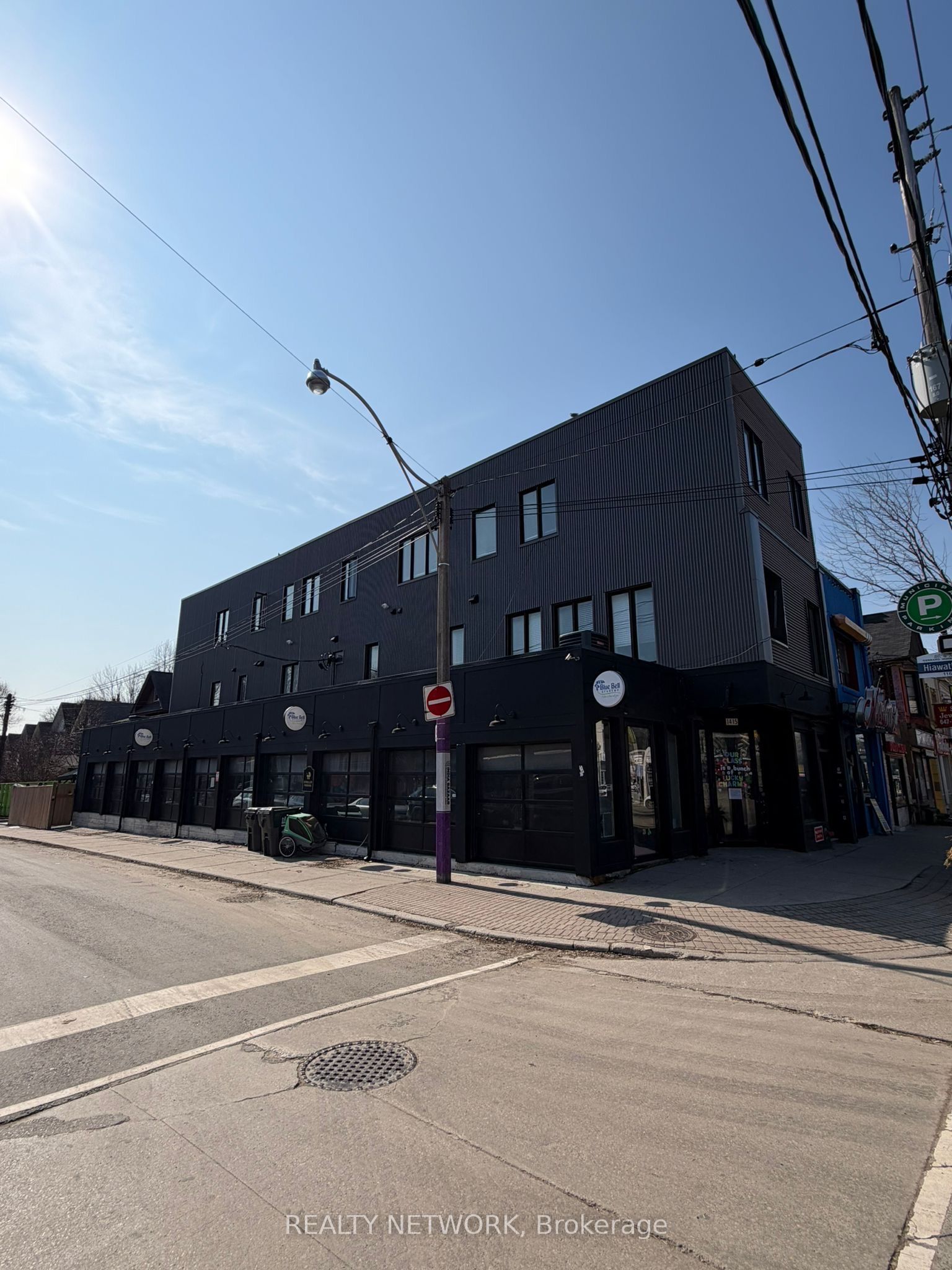 1415 Gerrard Street E Property Photo 4