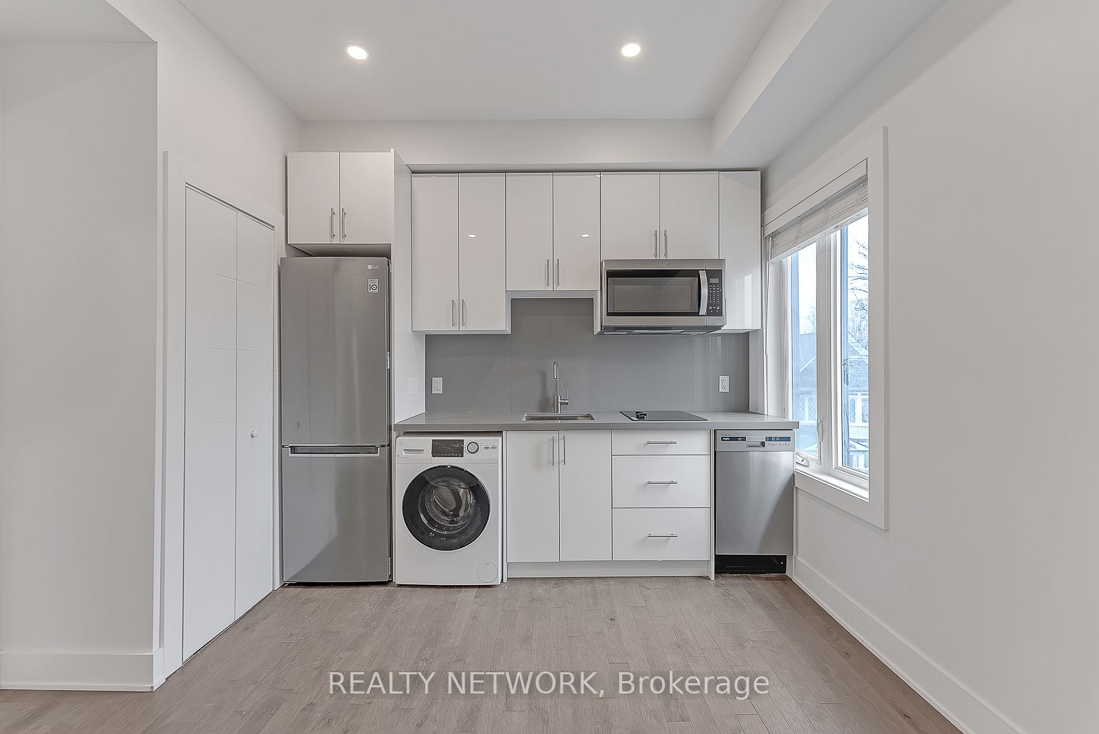 1415 Gerrard Street E Property Photo 9