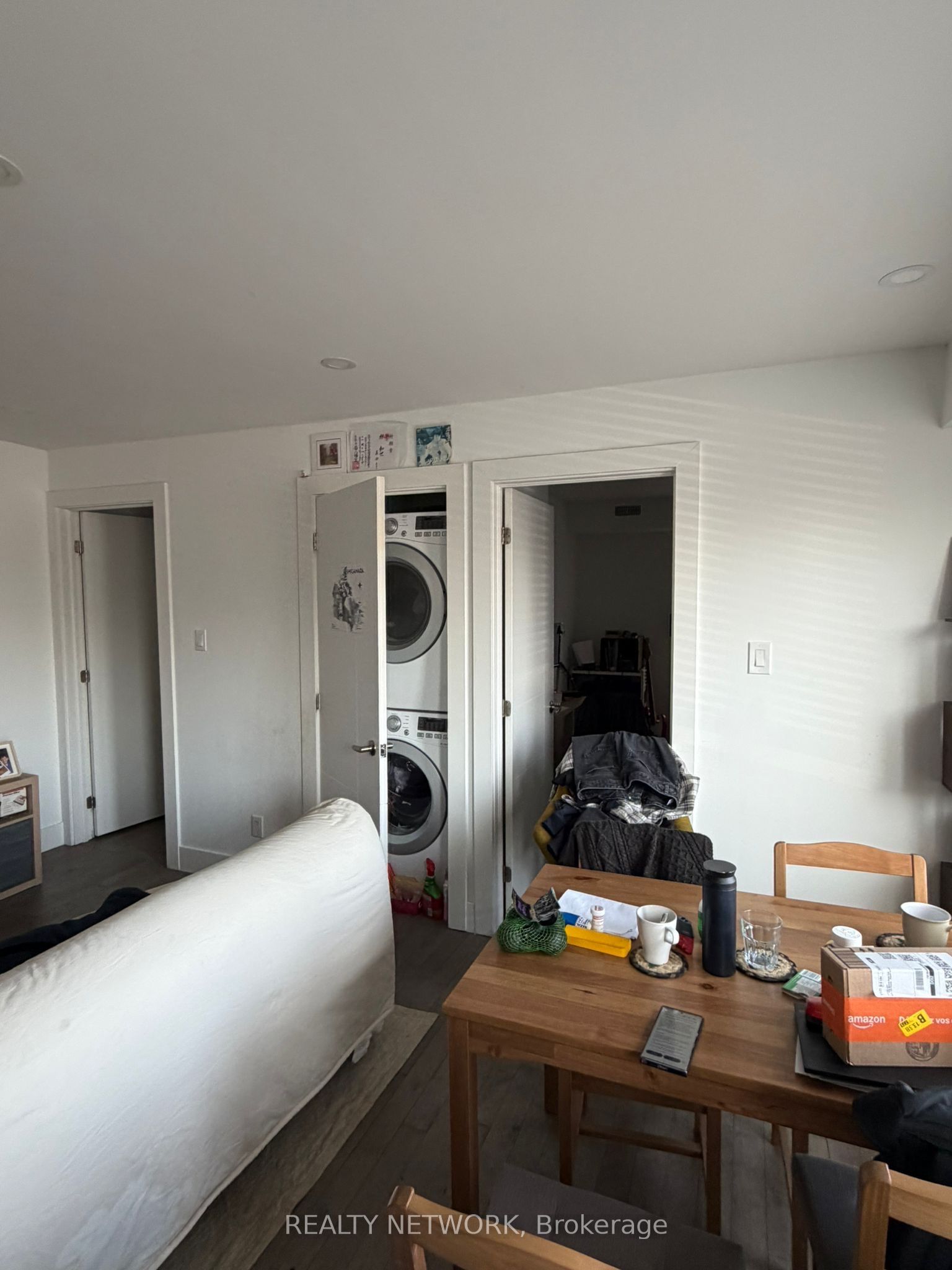 1415 Gerrard Street E Property Photo 22