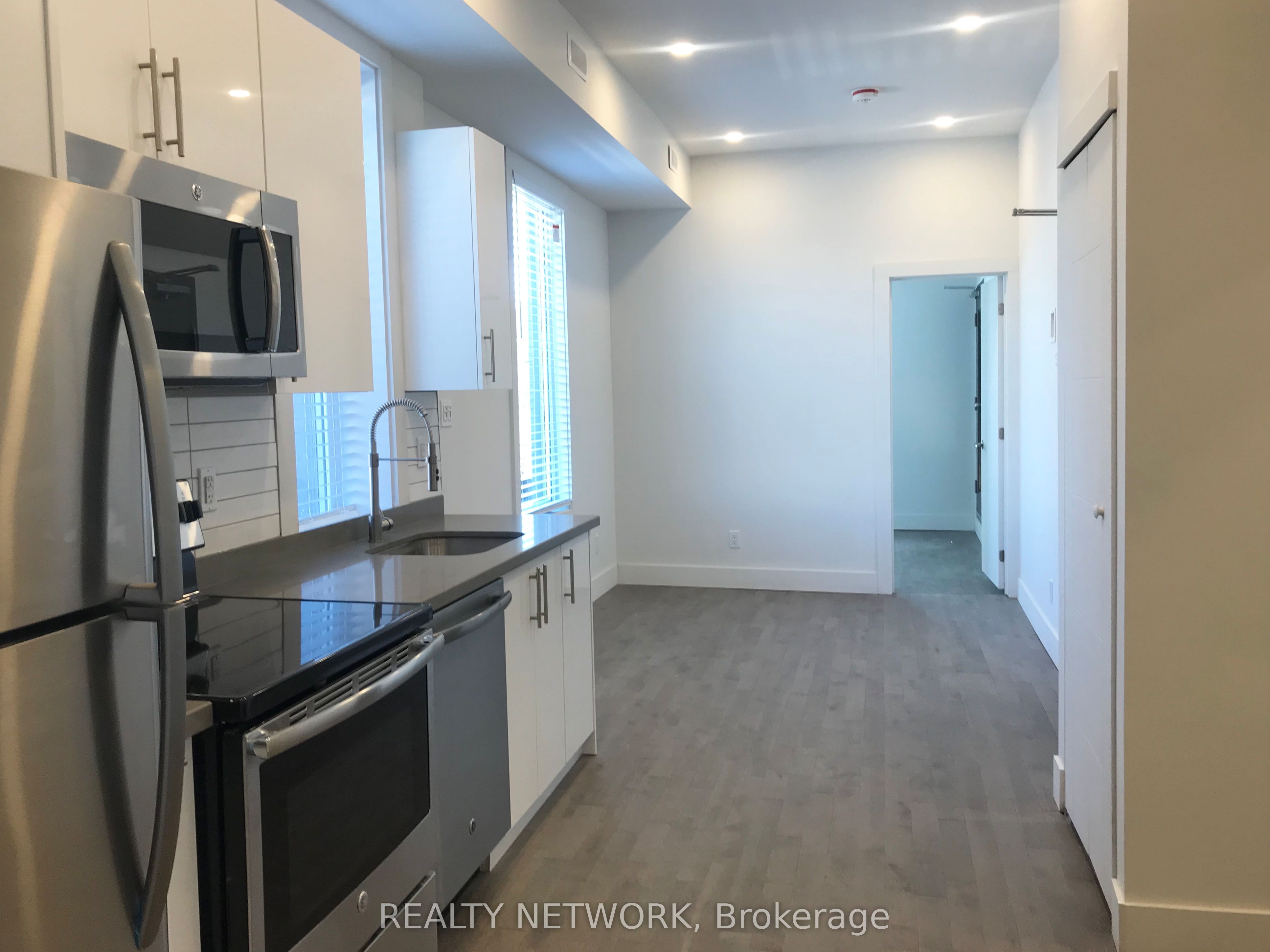 1415 Gerrard Street E Property Photo 26