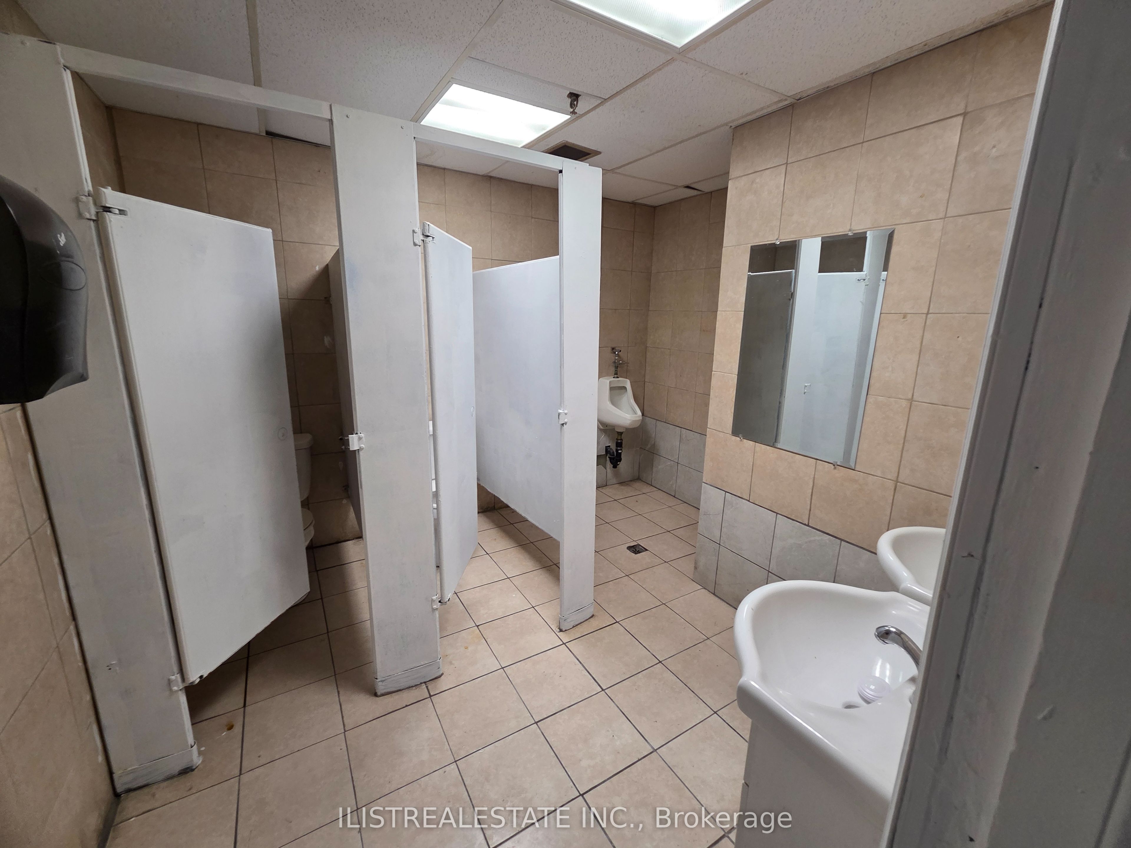 433 Comstock Road Basement Unit 8 Property Photo 11