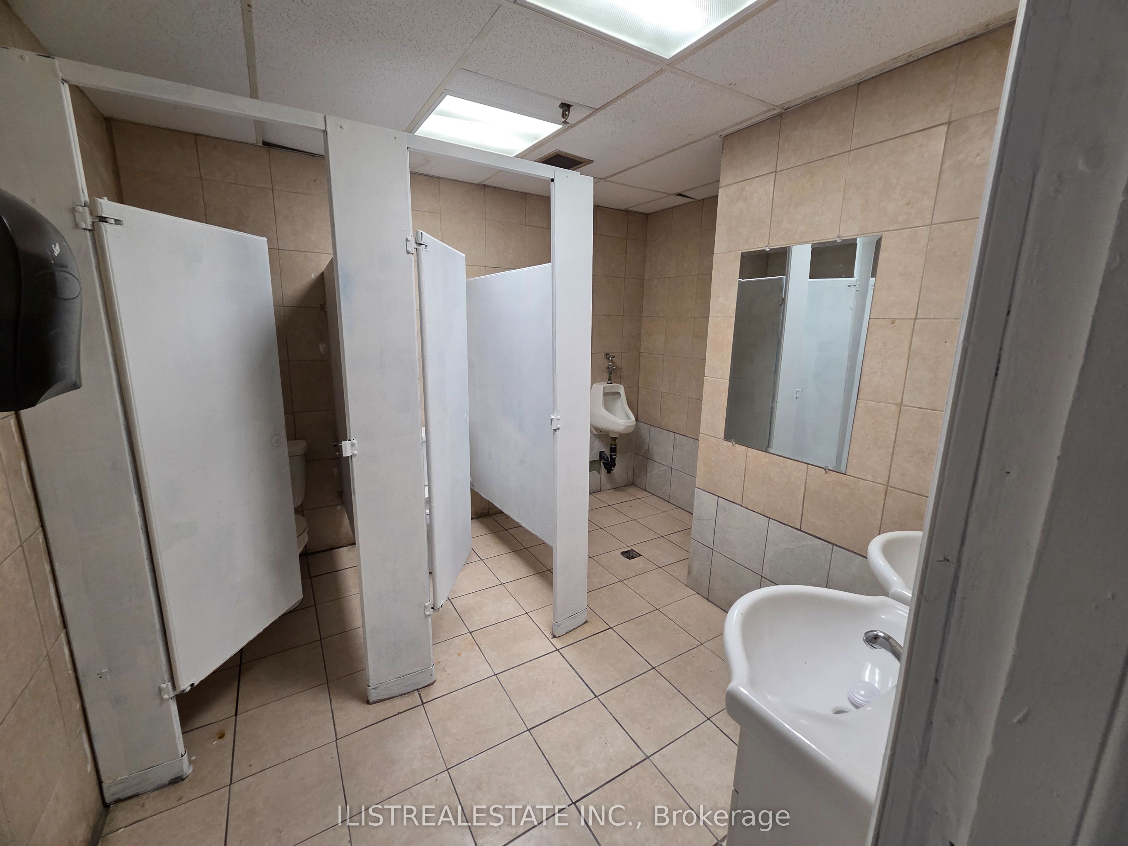 433 Comstock Road Basement Unit 8 Property Photo 12