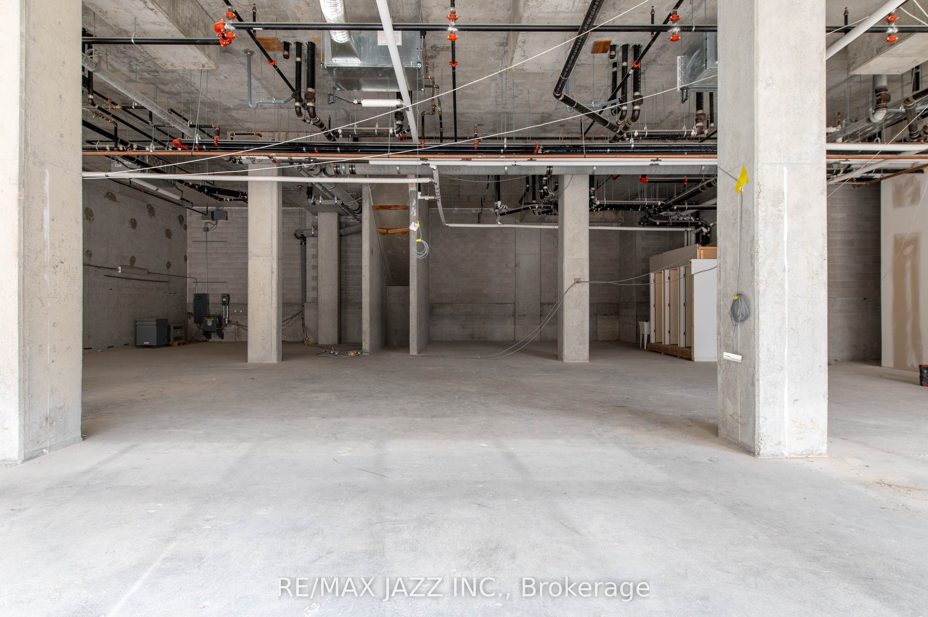 100 Bond Street E 1 Property Photo 7