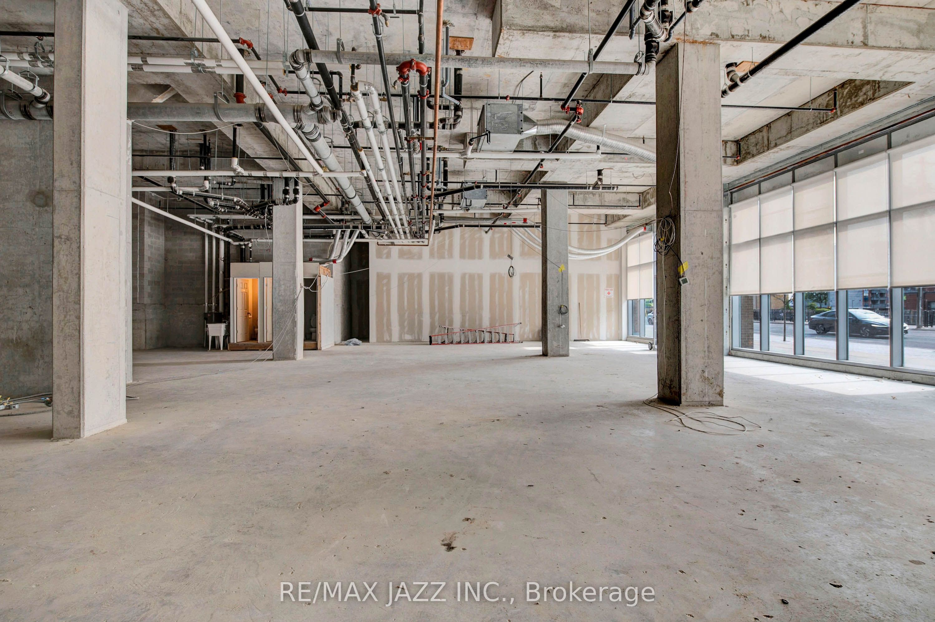100 Bond Street E 1b Property Photo 9