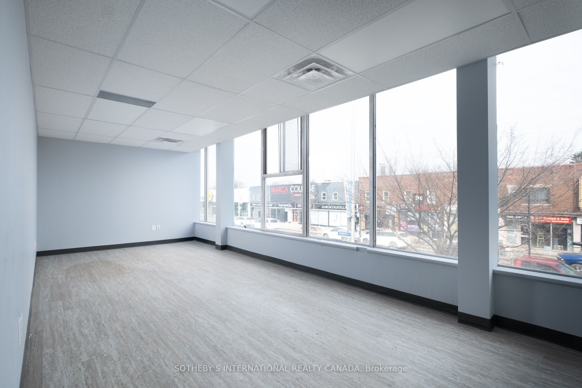 2927 Danforth Avenue Second Floor Property Photo 3